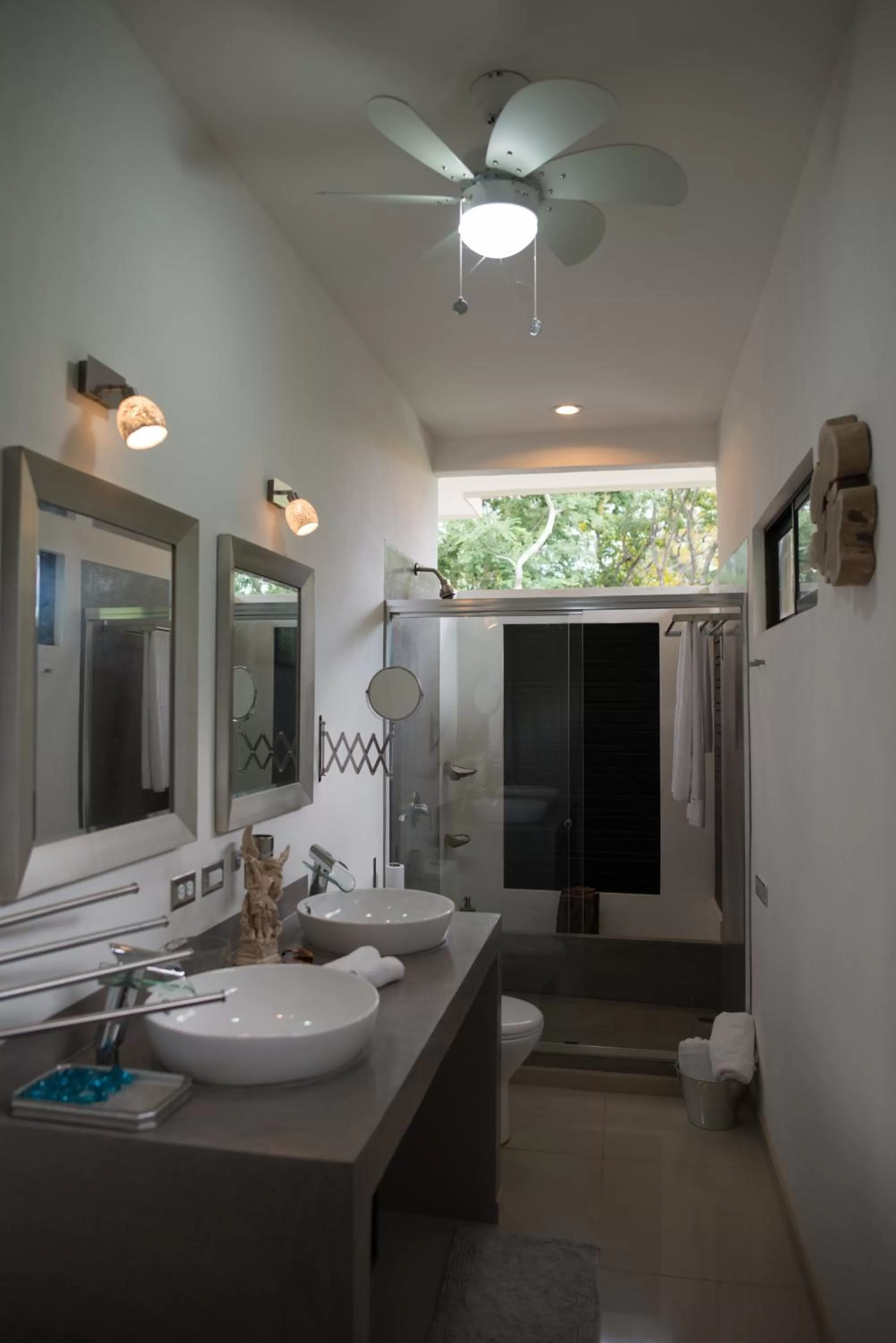 Bathroom in Tamarindo Sunshine