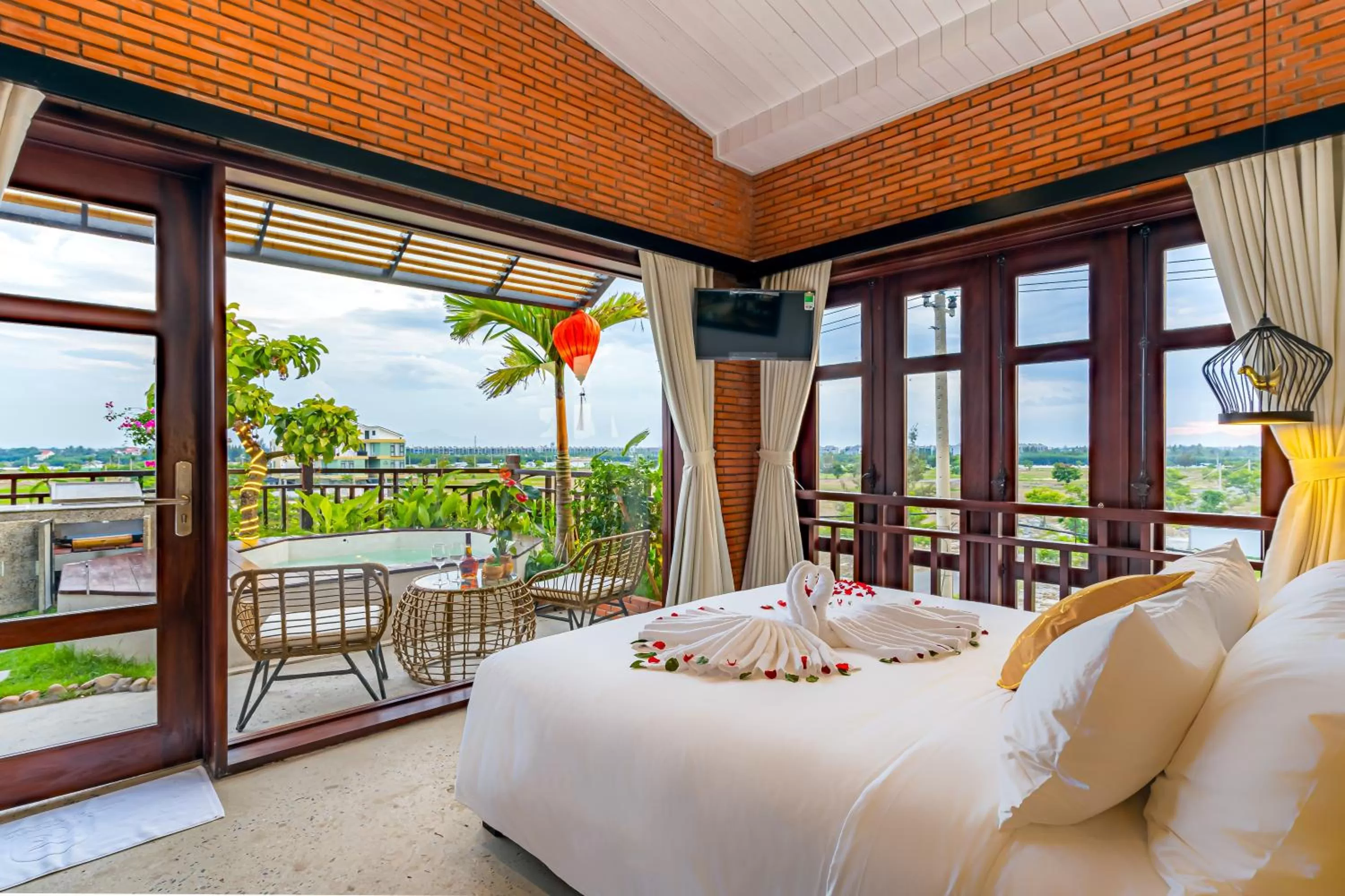 Patio, Bed in Angel Garden Villa