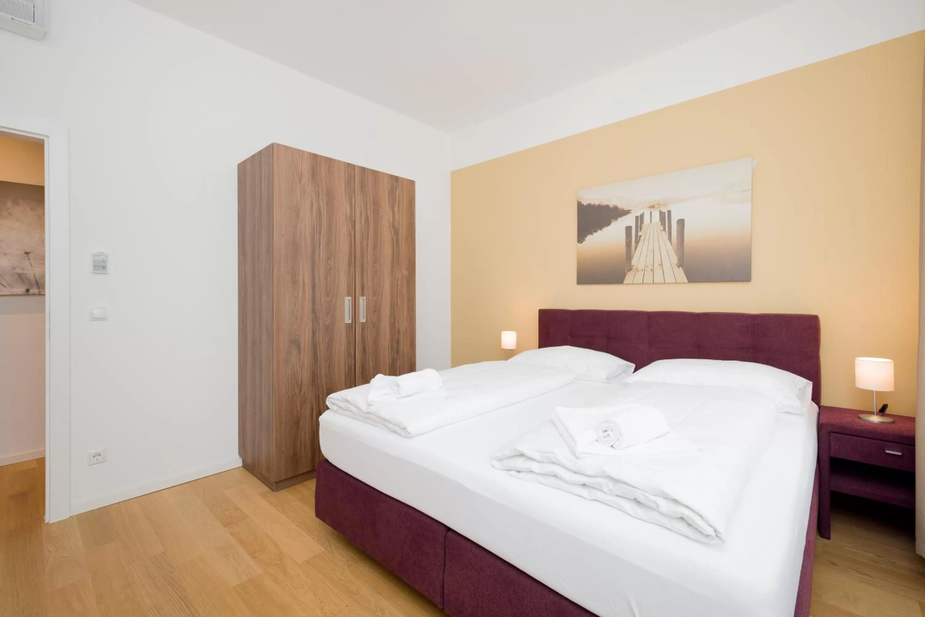 Bed in Vienna Stay Apartments or Rooms 1050
