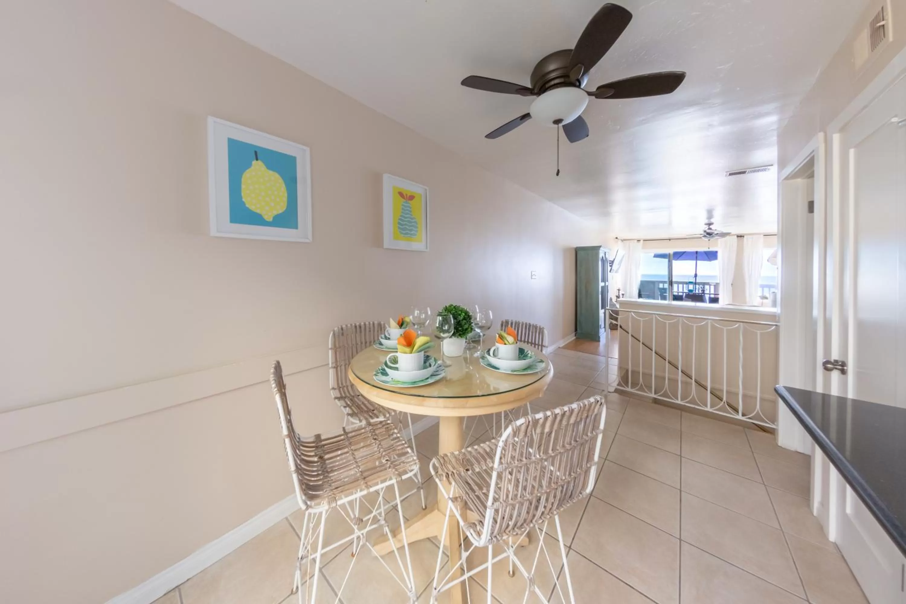 Coffee/tea facilities, Dining Area in Beachwalk Villas