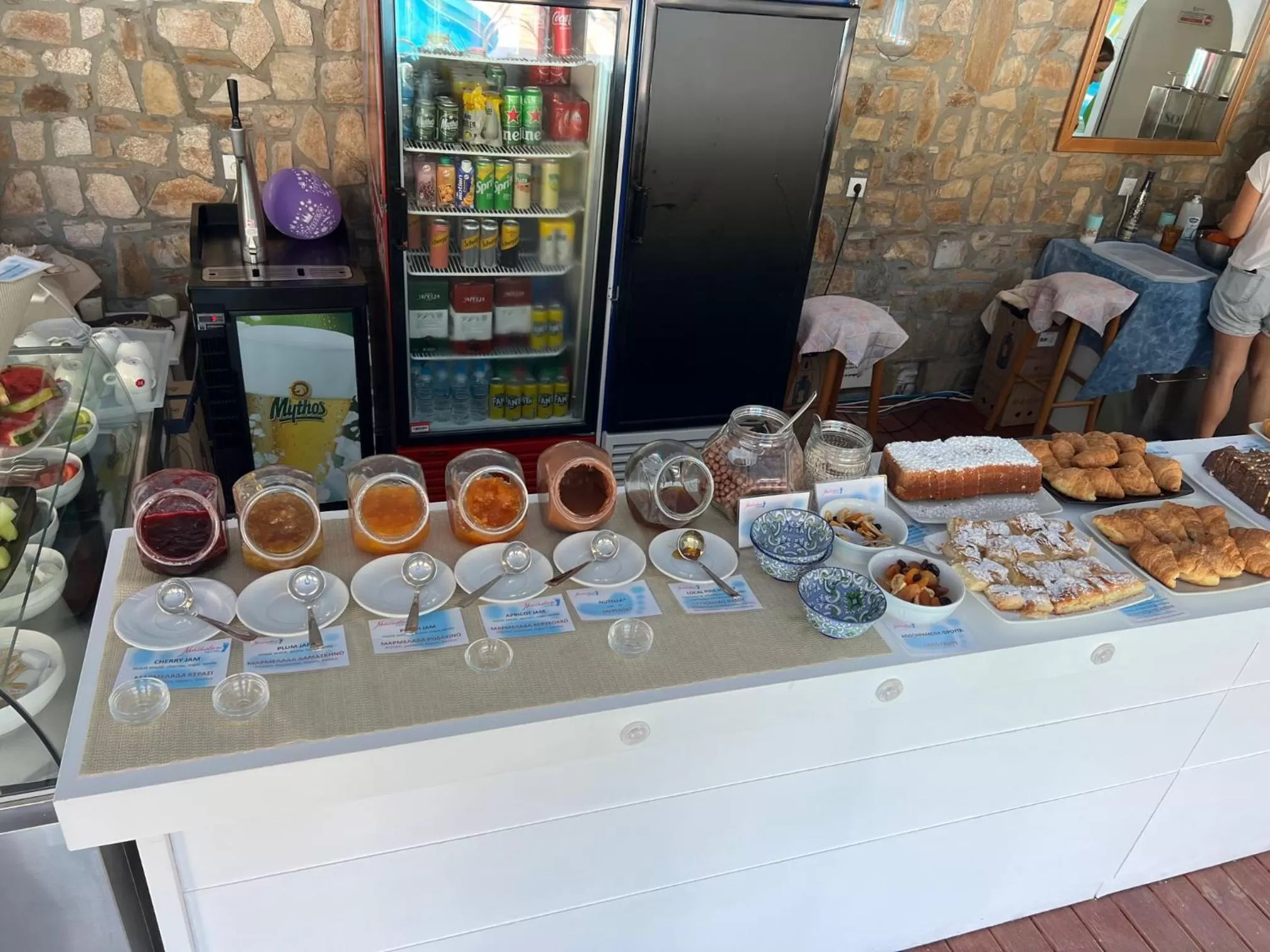 Buffet breakfast in Macedon