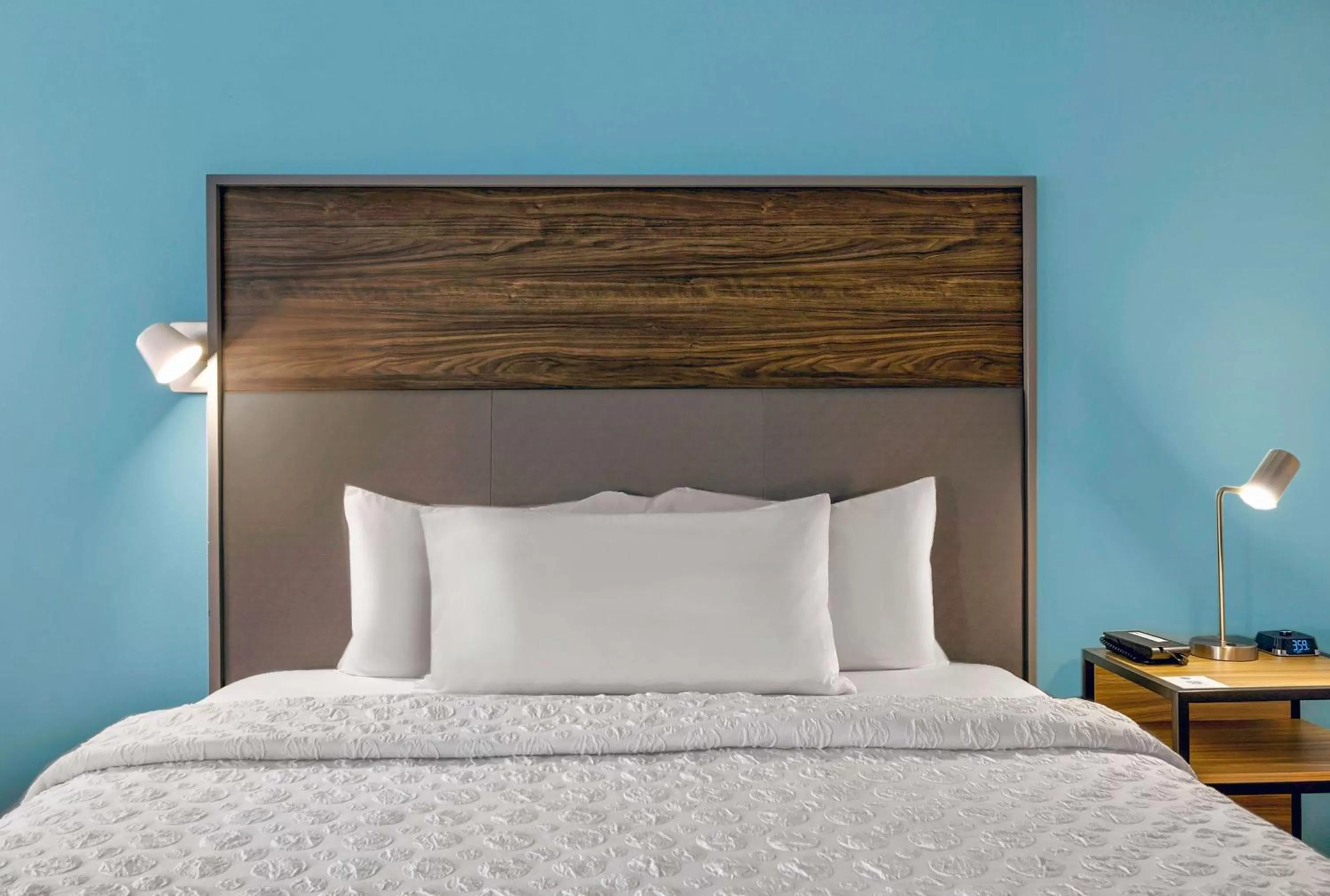 Bed in Tru By Hilton Minneapolis Downtown