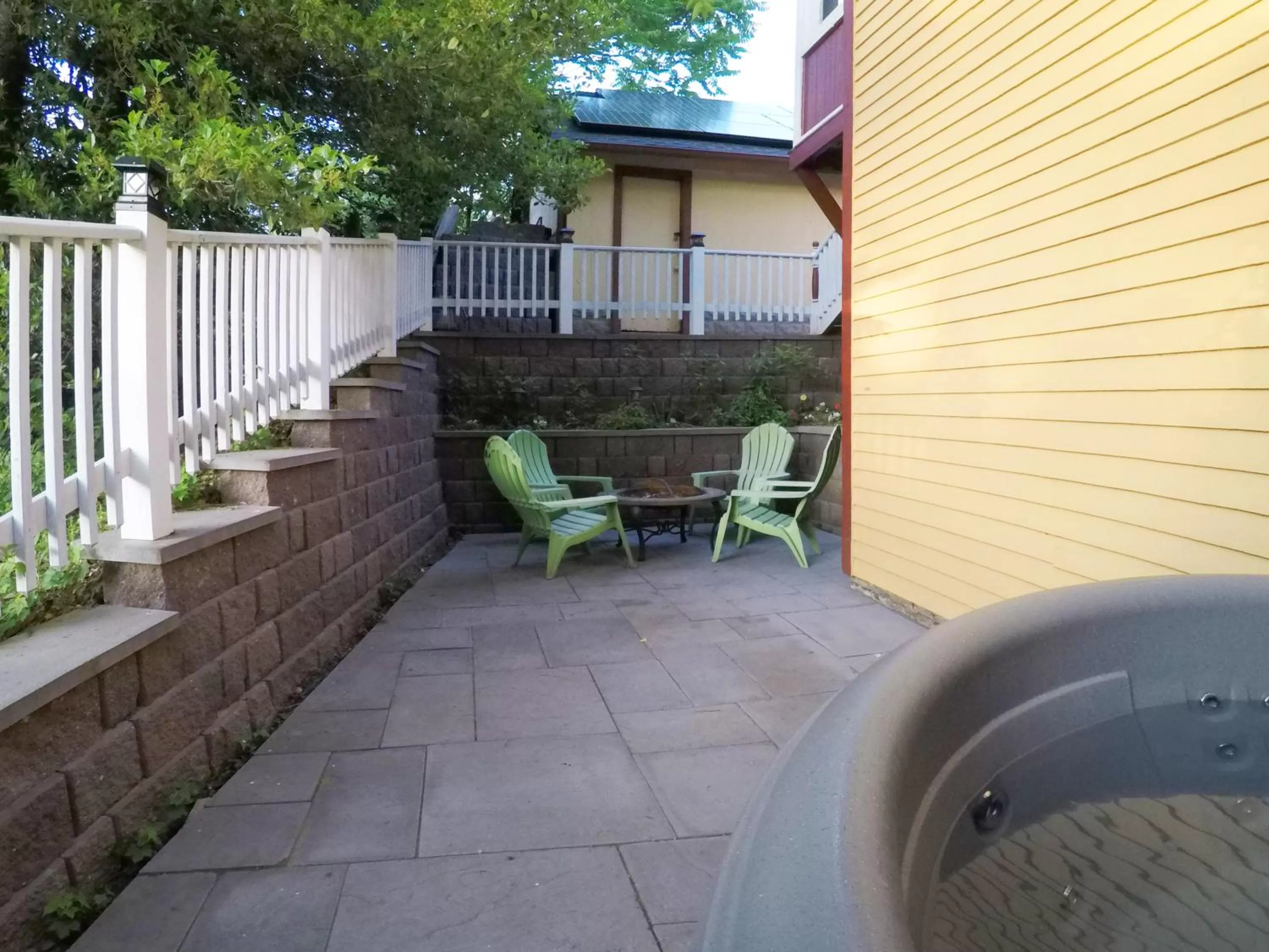 Hot Tub in The Fox and Owl Inn