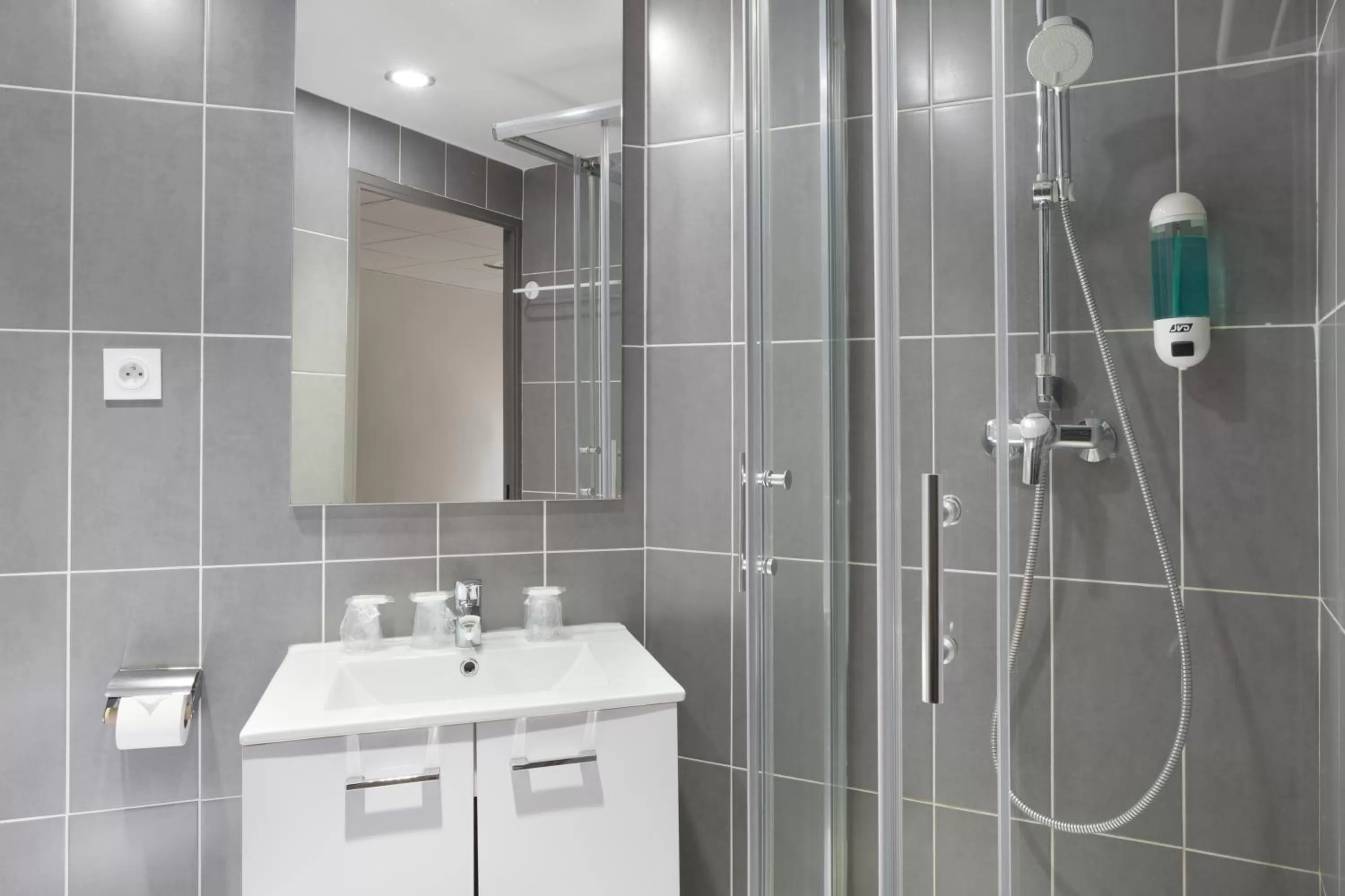 Bathroom in Lille City Hotel