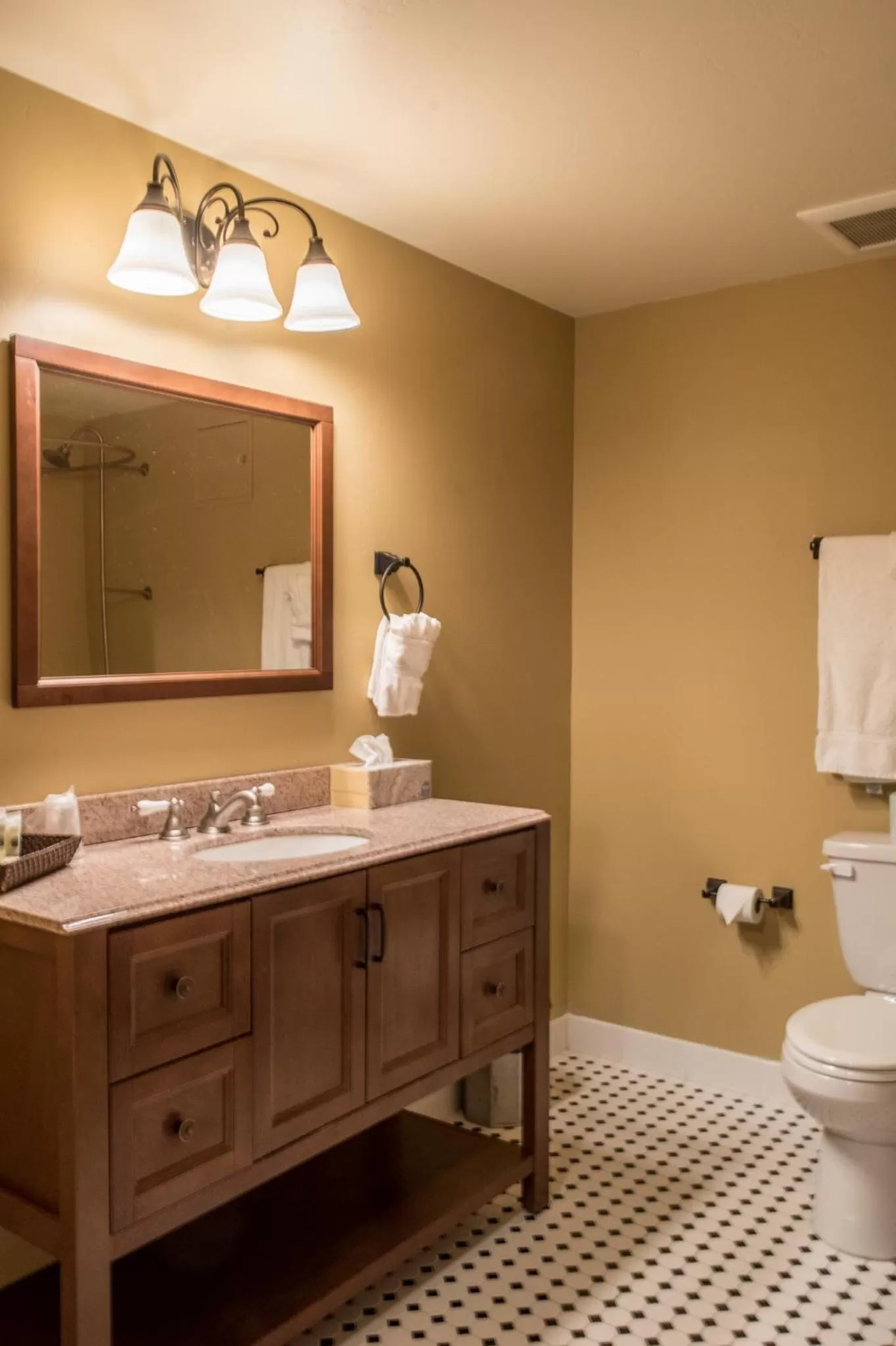 Bathroom in Weatherford Hotel