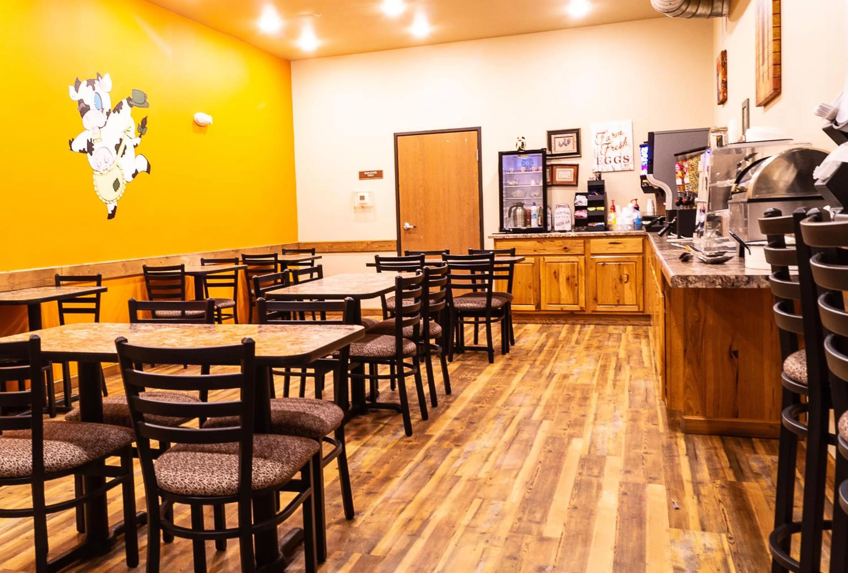 Food and drinks, Restaurant/Places to Eat in Newcastle Lodge & Convention Center