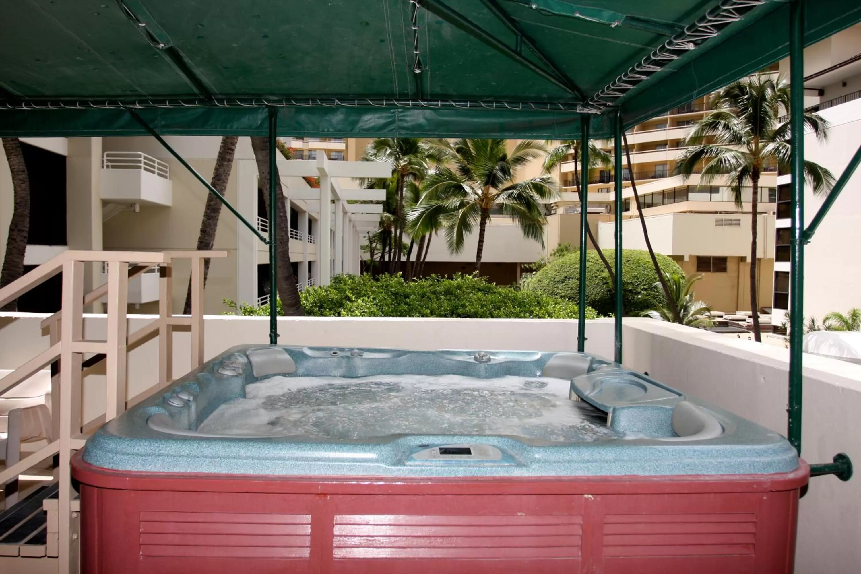 Hot Tub in Imperial Hawaii Resort