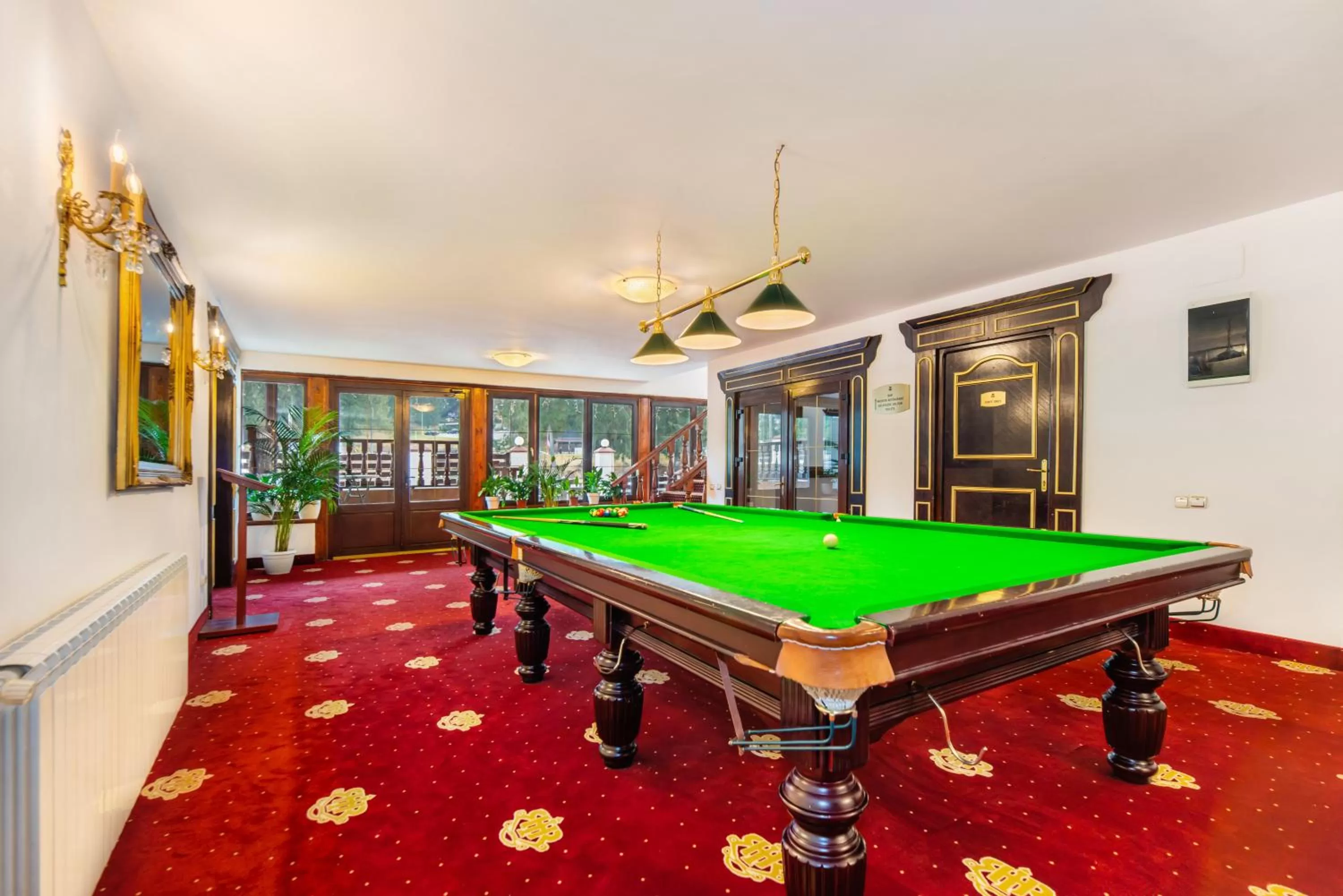 Billiard in Aurelius Imparatul Romanilor Hotel & SPA