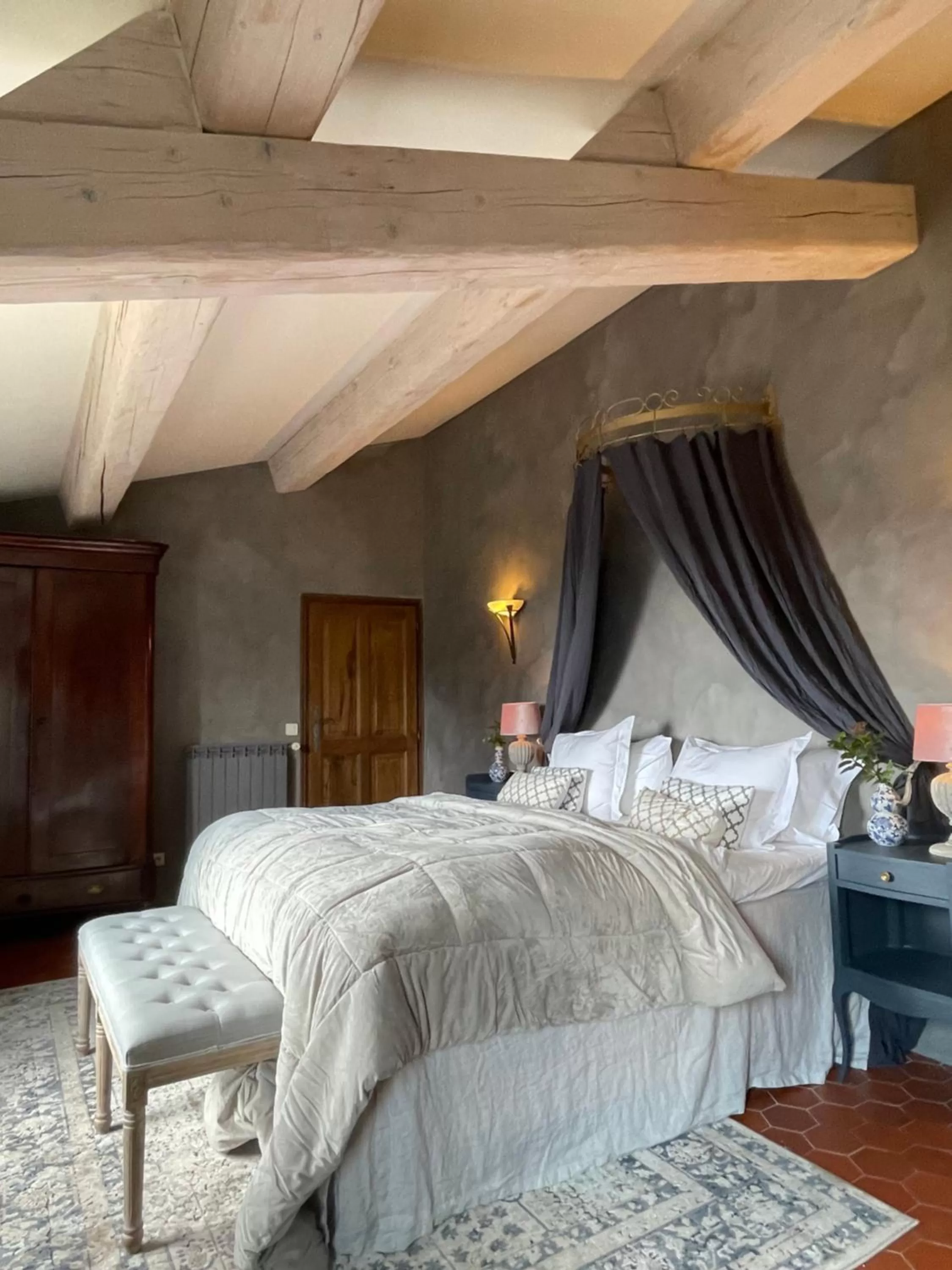 Bed in La Maison de Platane B&B