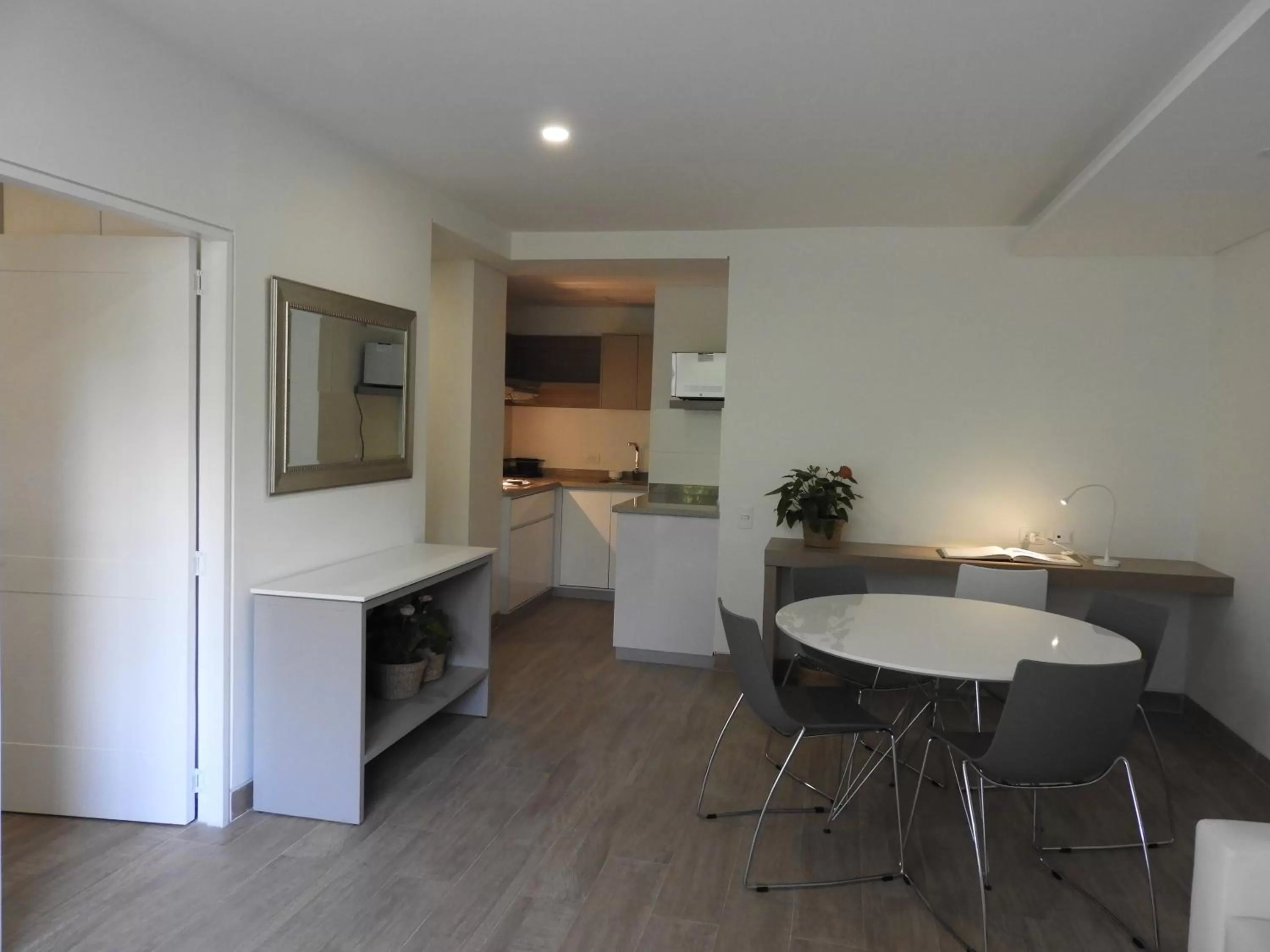 Kitchen or kitchenette in Park V