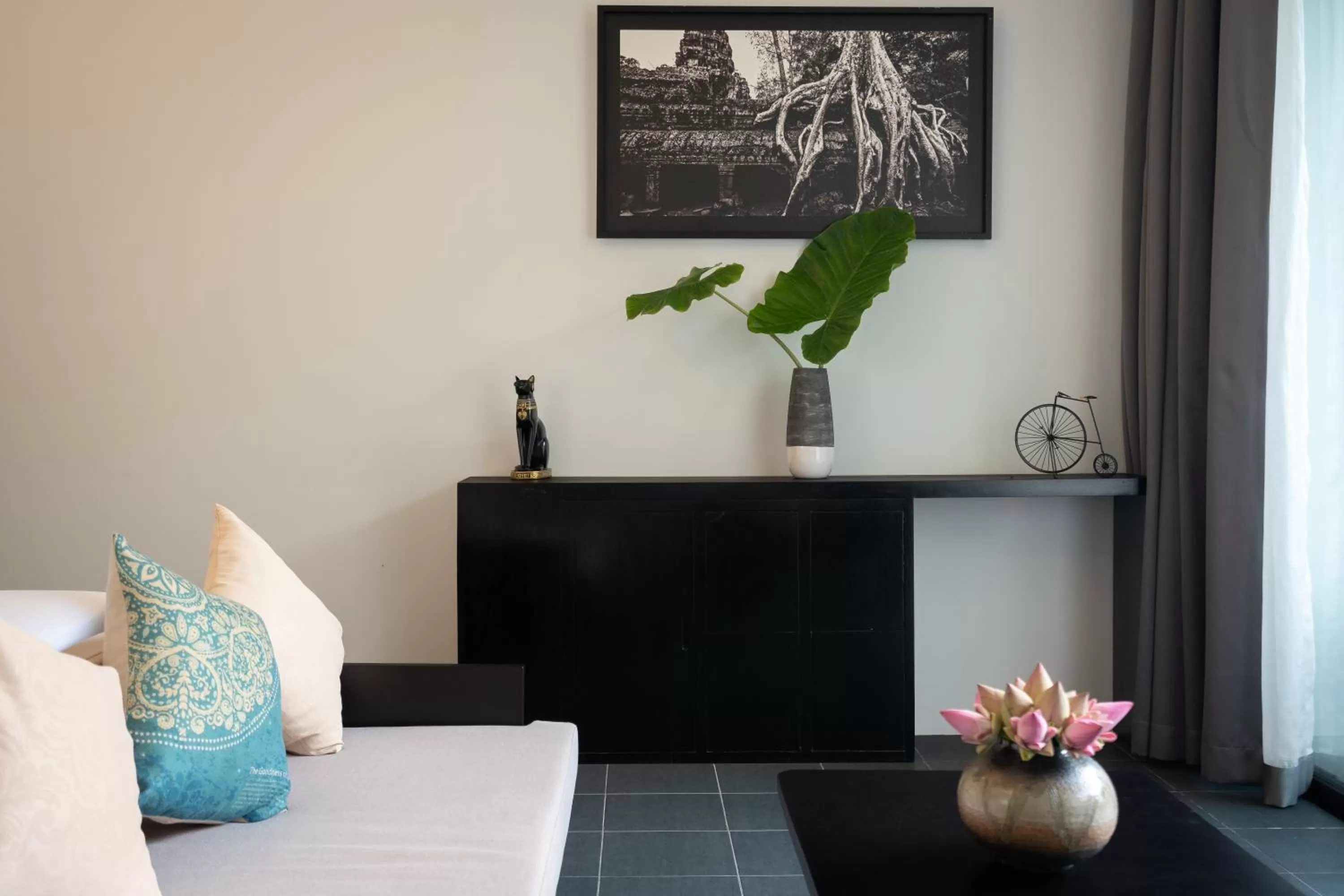 Living room in Eightfold Urban Resort