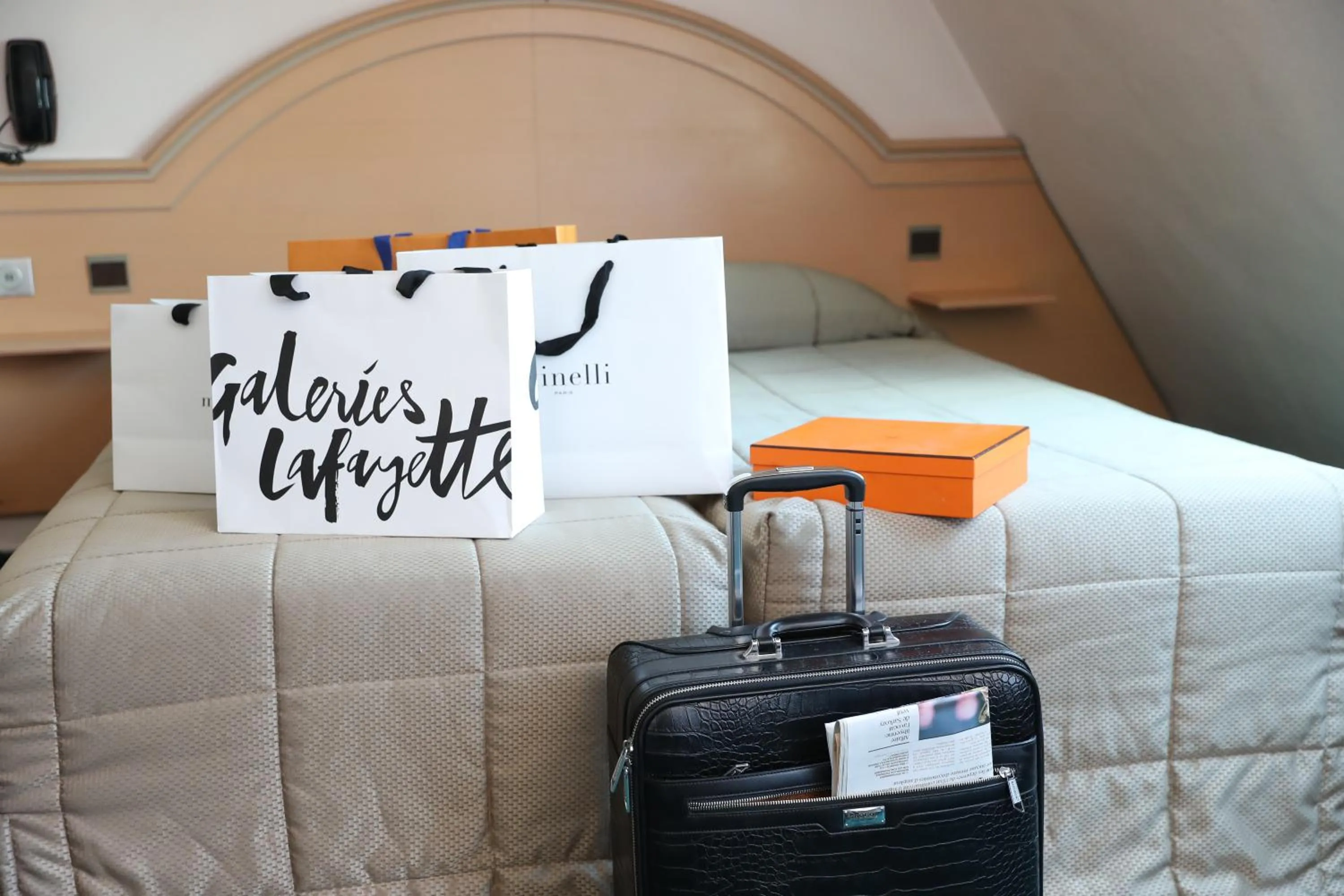 Bed in Hotel Des Arenes