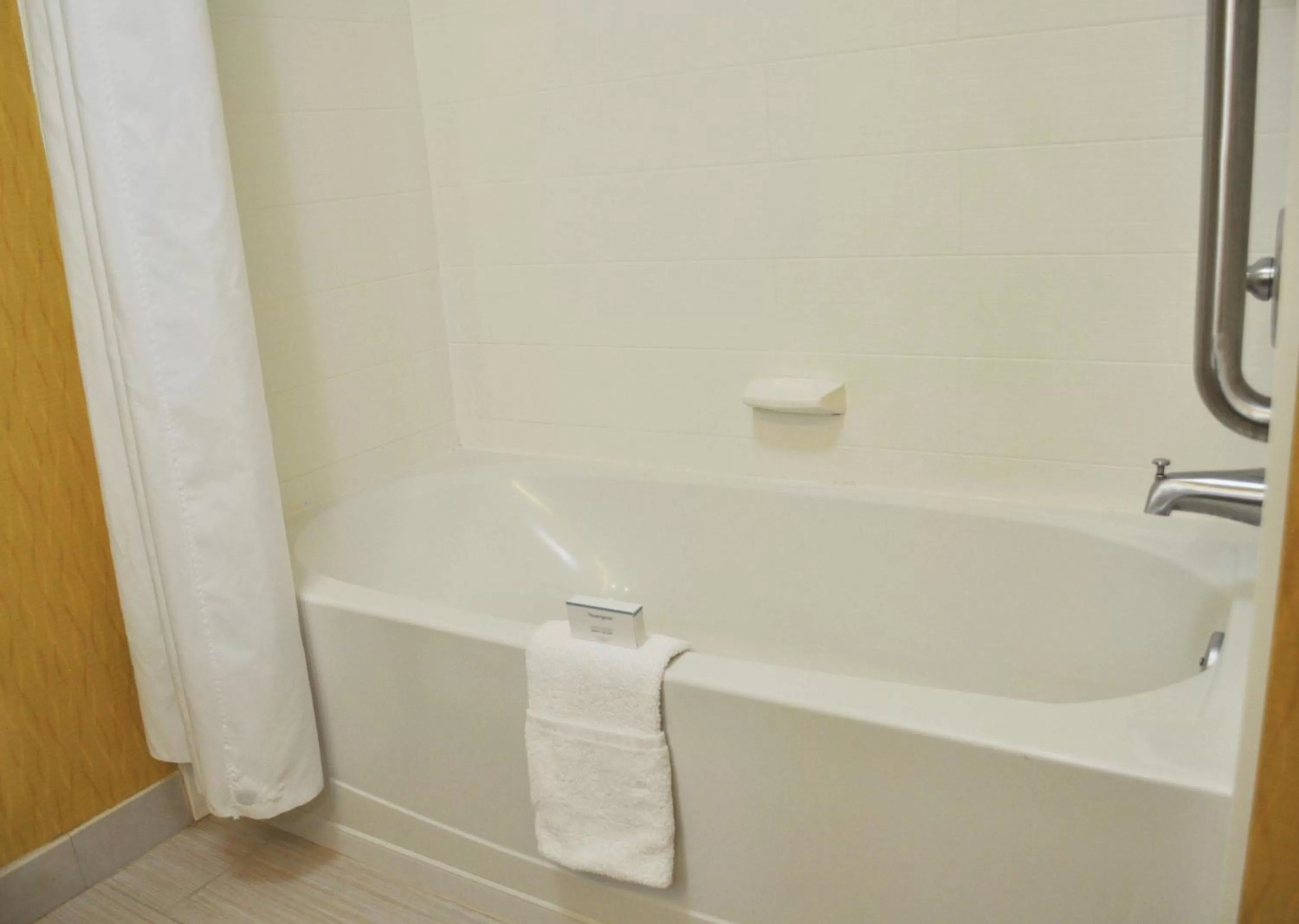 Bathroom in Hampton Inn & Suites Toledo/Westgate