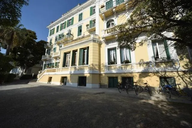 Property building in Hotel Petit Royal