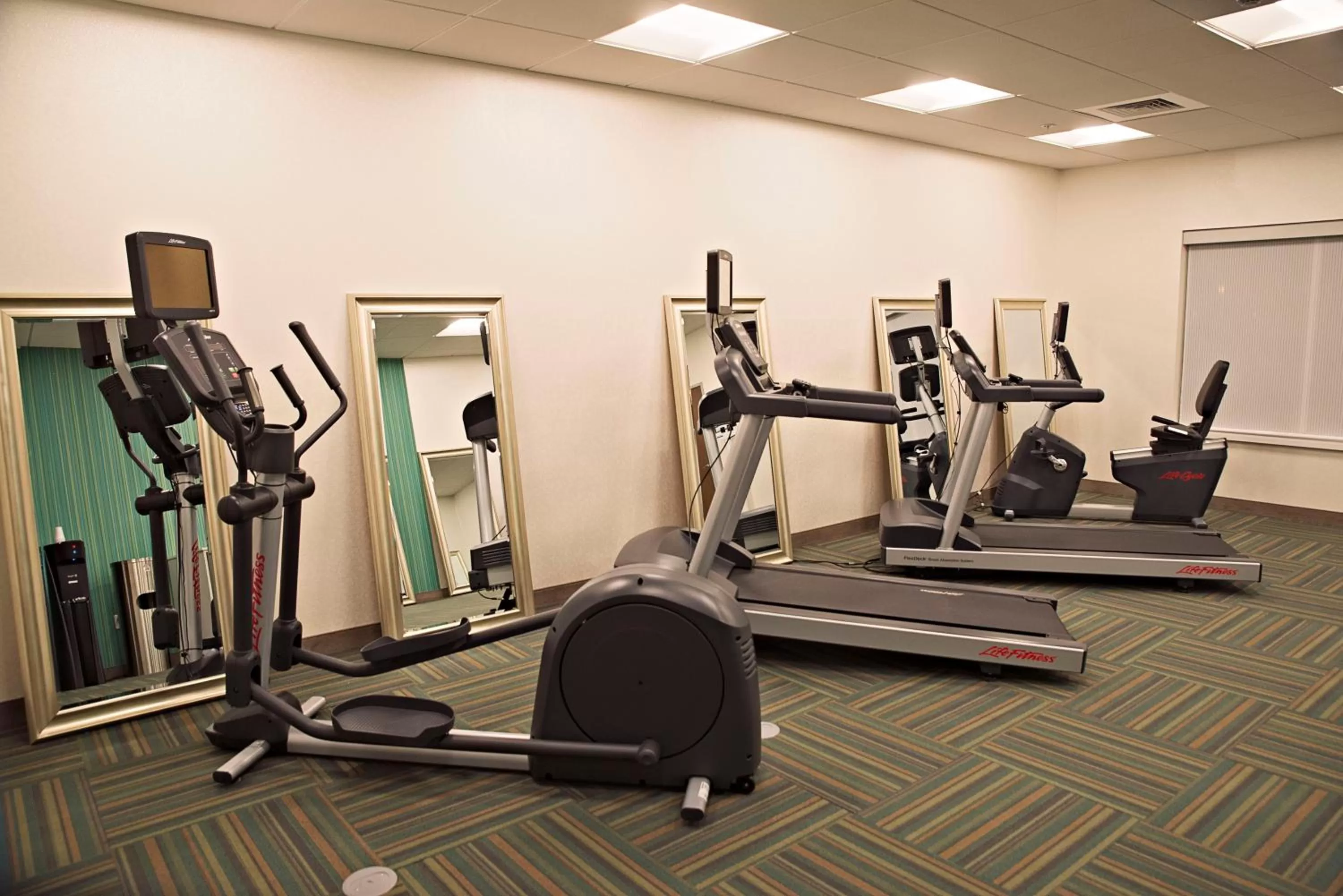Spa and wellness centre/facilities in Holiday Inn Express & Suites - Rantoul by IHG