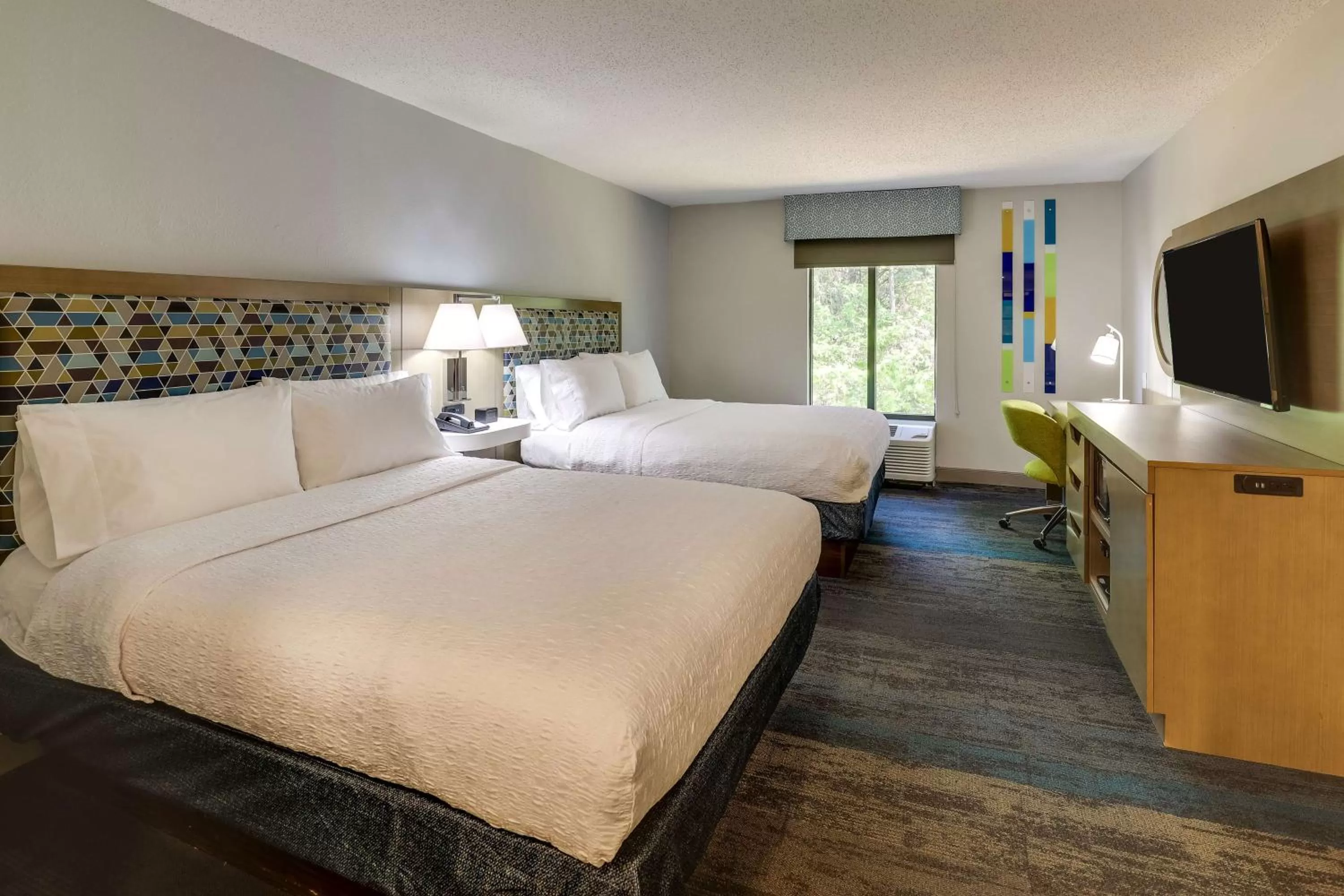 Bed in Hampton Inn Cumming