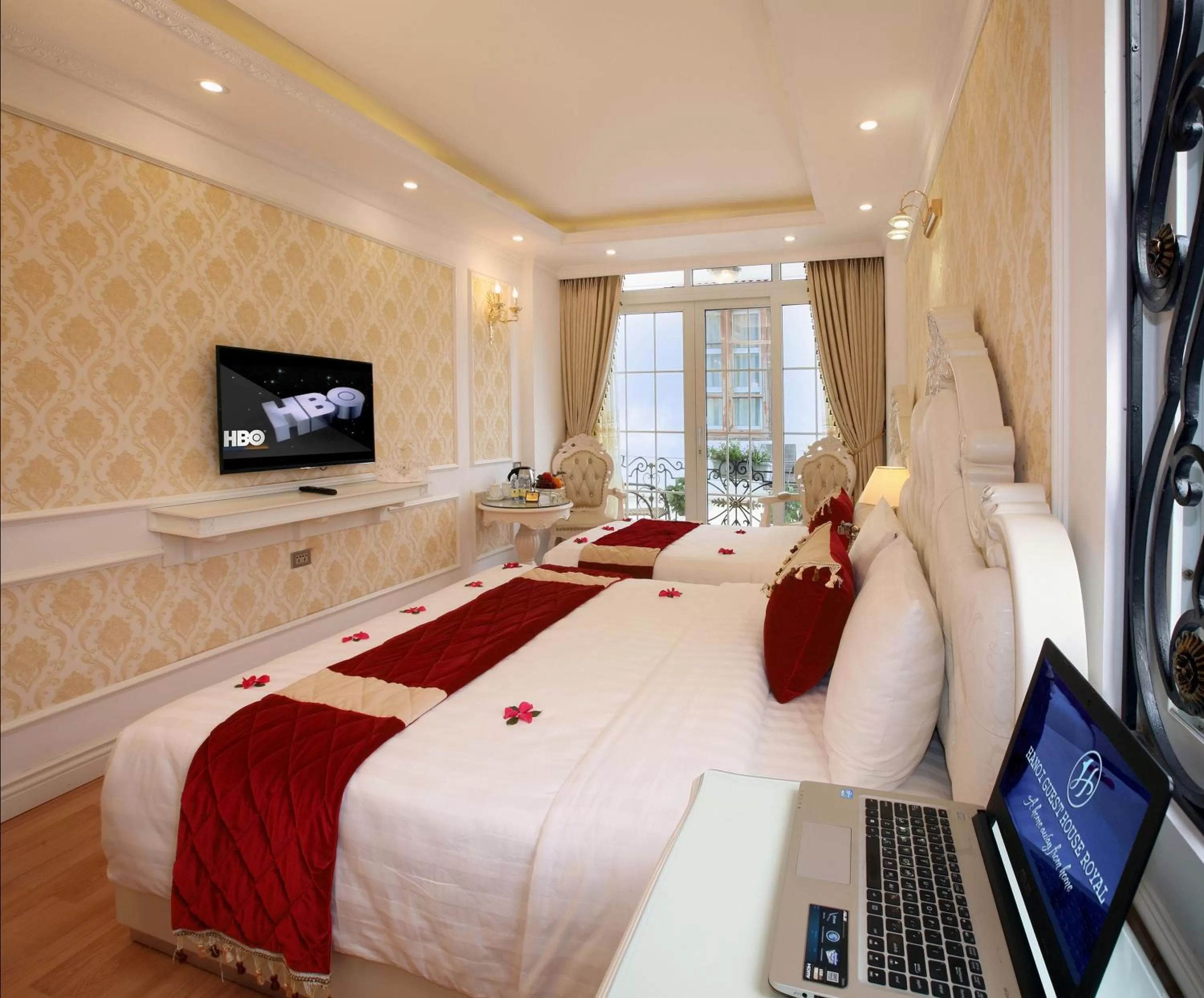 Bedroom, Bed in Hanoi Hotel Royal