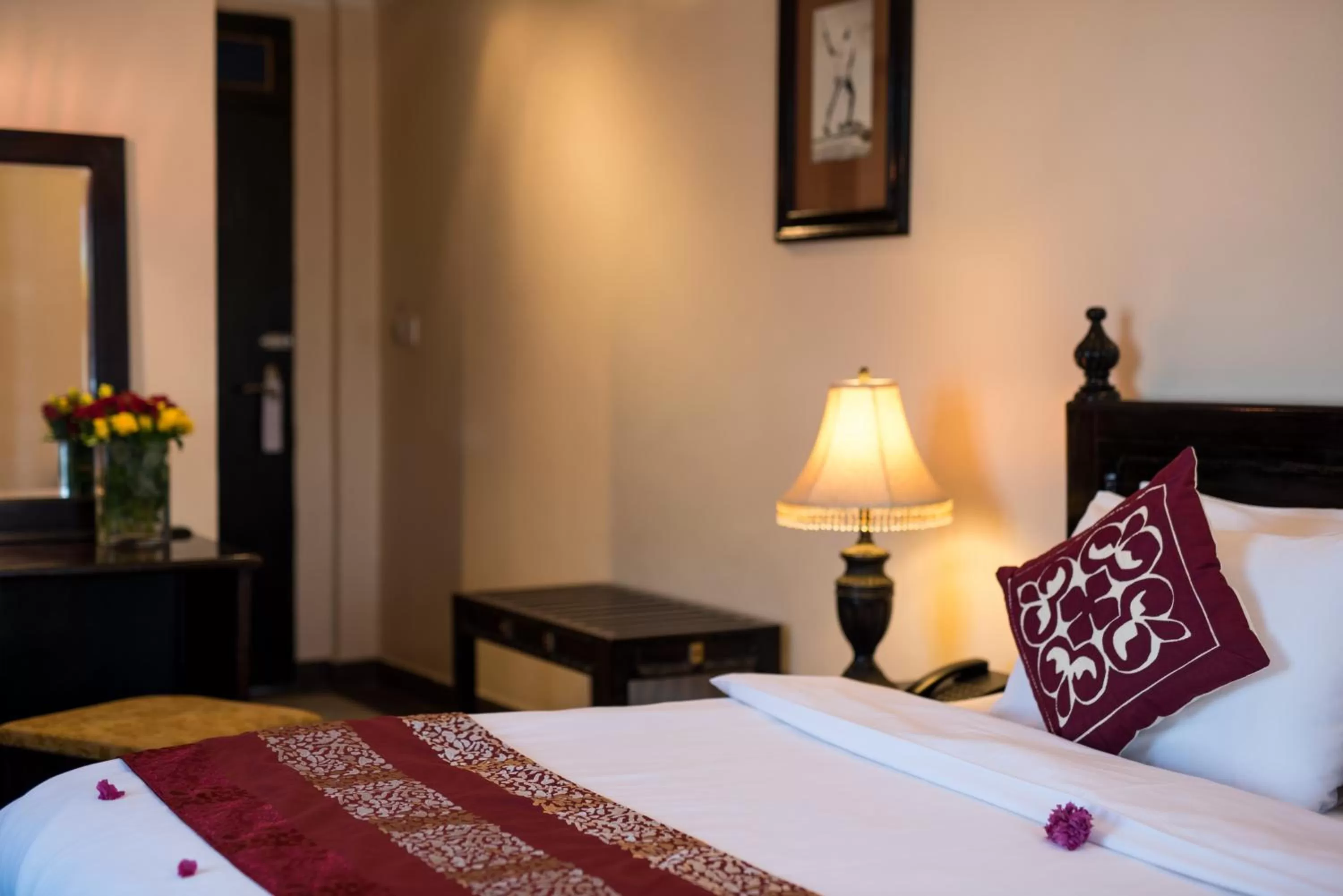 Bedroom, Bed in Golden Tulip Stone Town Boutique