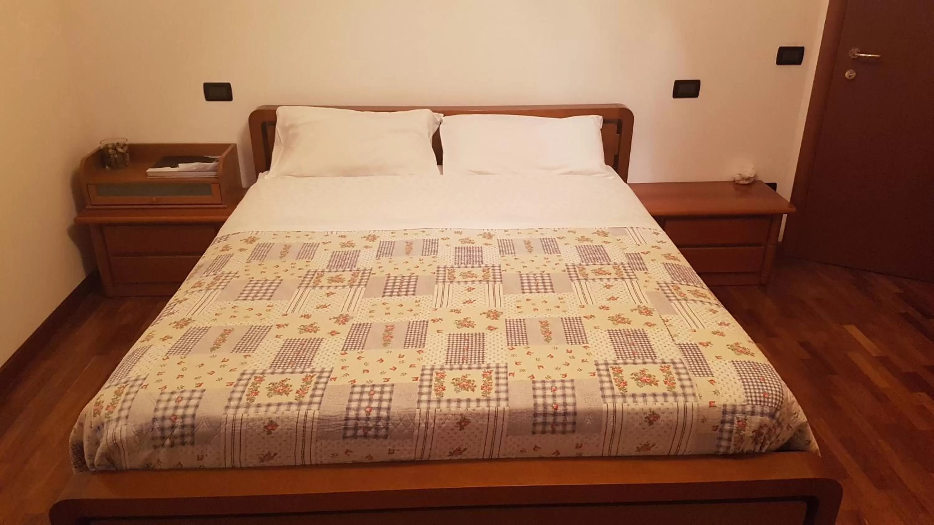 Bed in Recanati Family