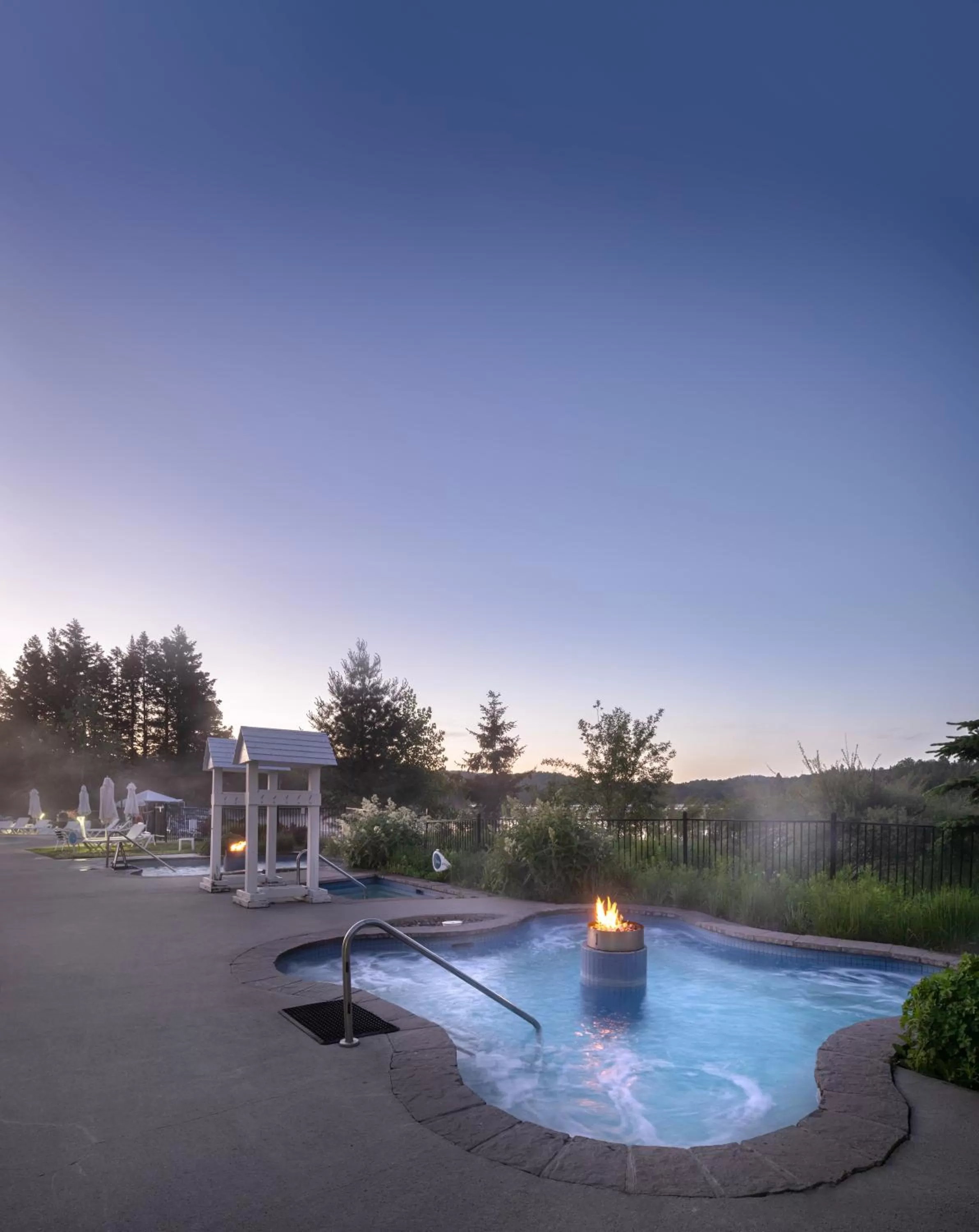 Pool view in Estérel Resort