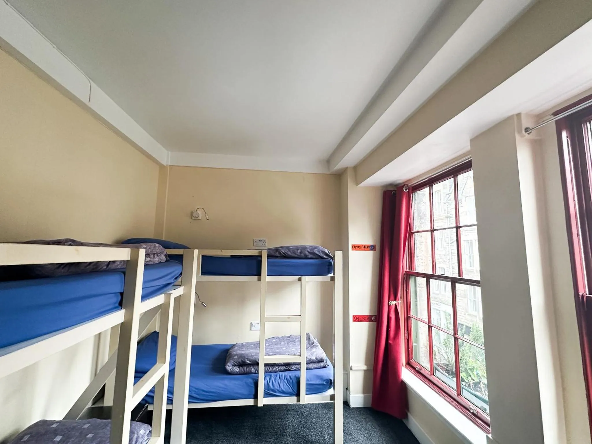Bed in High Street Hostel - Over 18s Only, Backpackers Atmosphere