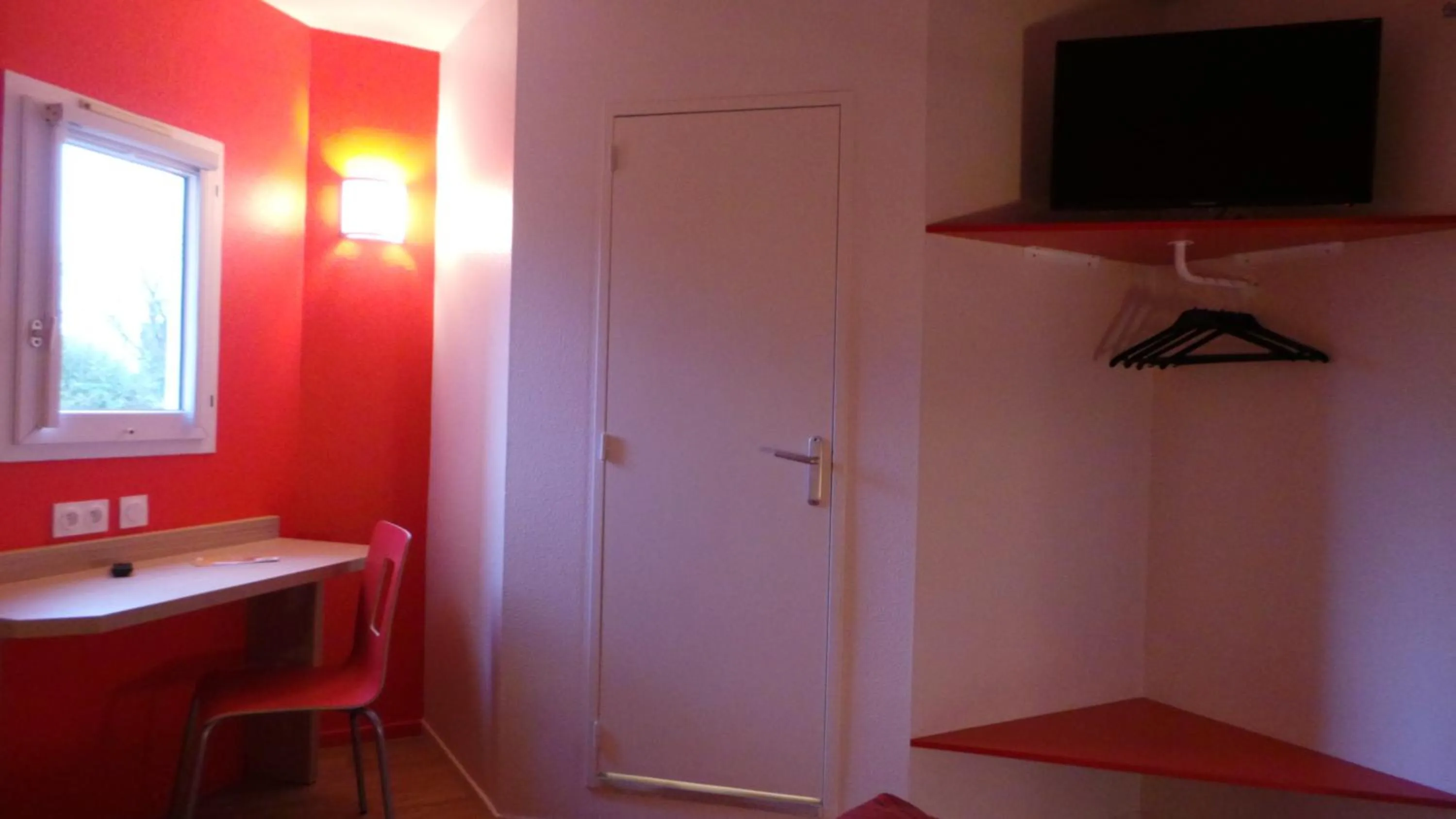 TV and multimedia in Première Classe Amiens