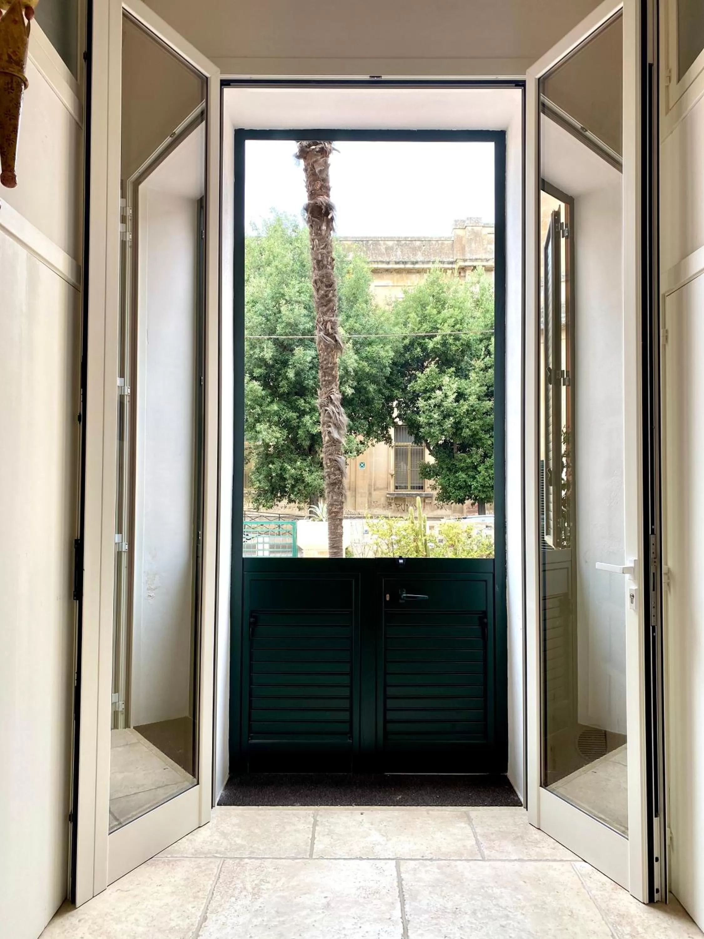 Garden view in Suite Nina