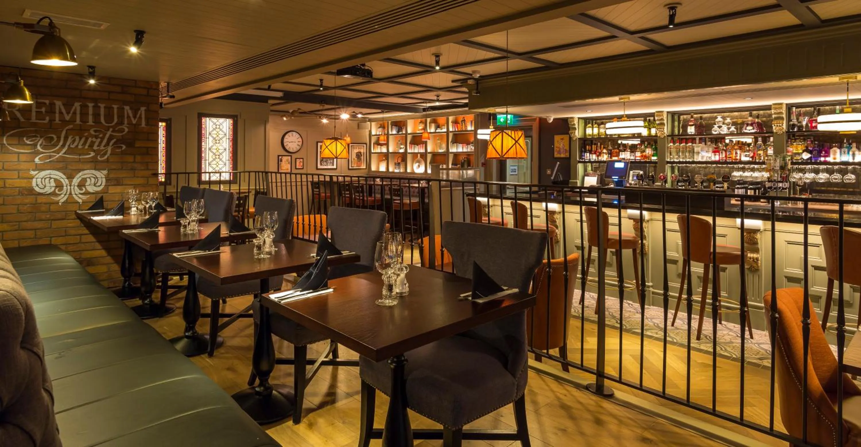 Restaurant/places to eat in Bonnington Hotel & Leisure Centre