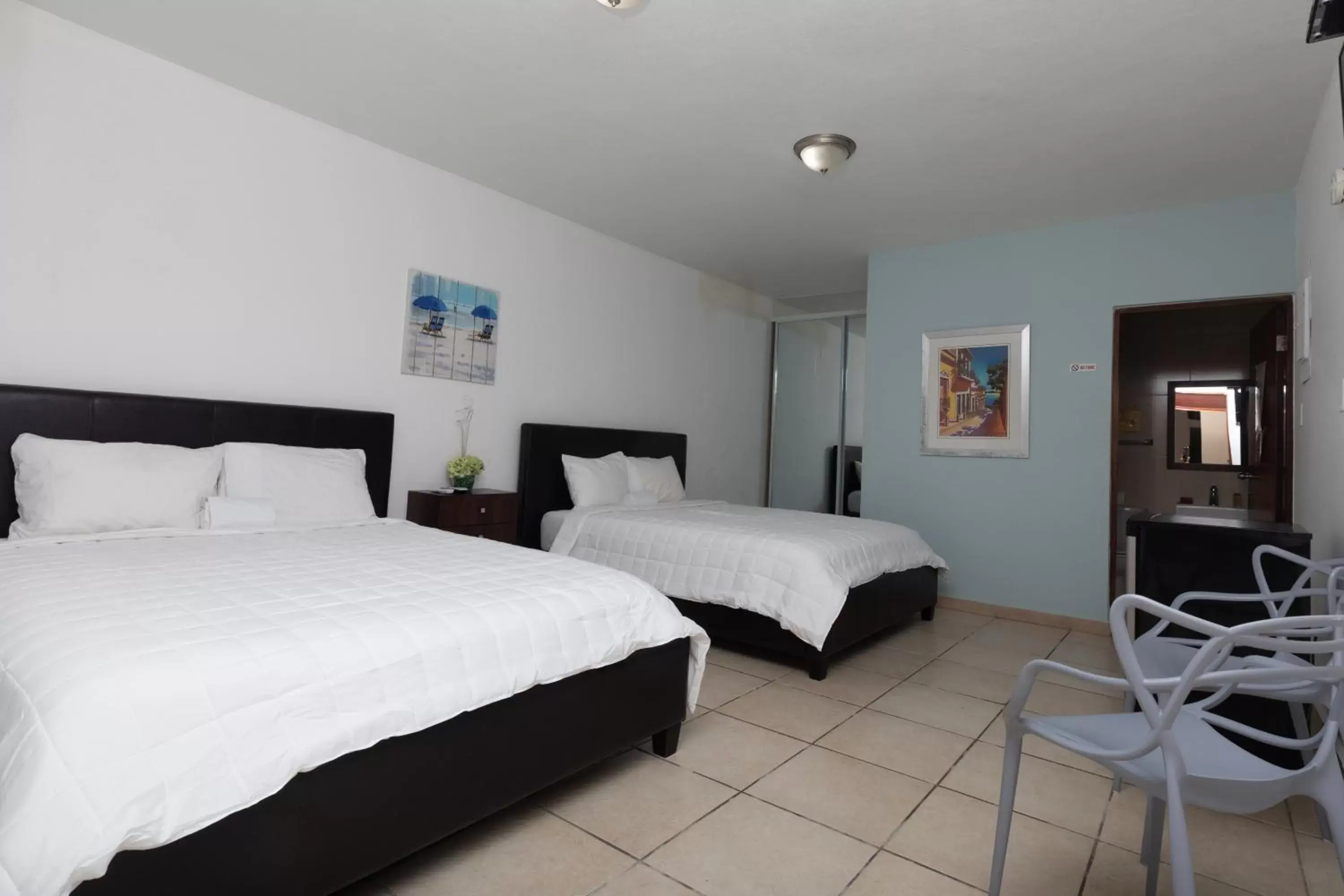 Basic Triple Room in Red Sunset Beach Club Basic Triple Room in Red Sunset Beach Club