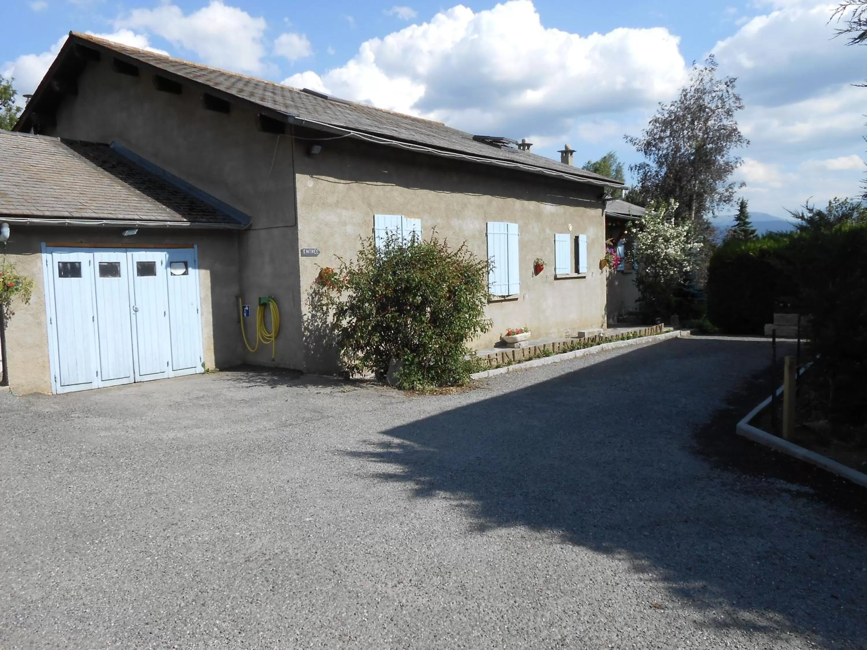 Facade/entrance, Property Building in Chambres d'hôtes Al Camp d'Espalougues