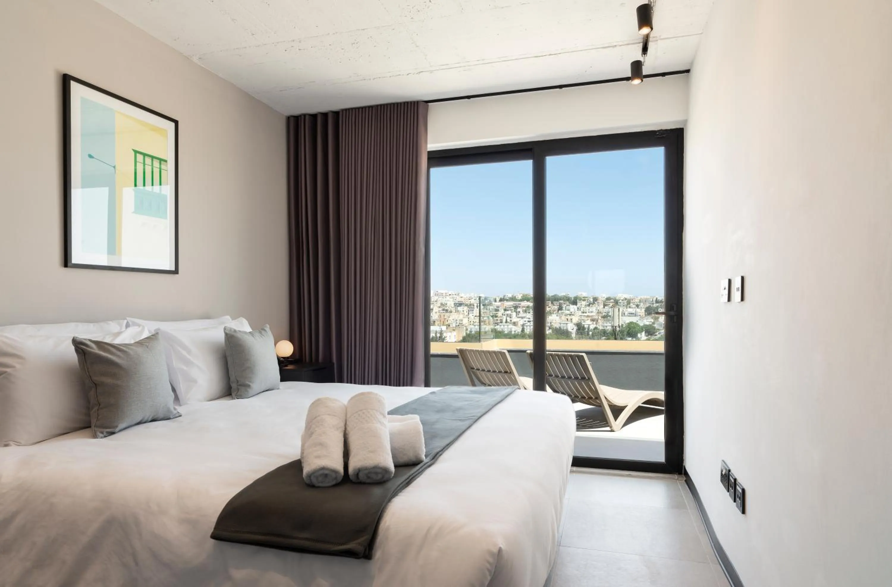 Bedroom, Bed in Aparthotel Adagio Malta Central