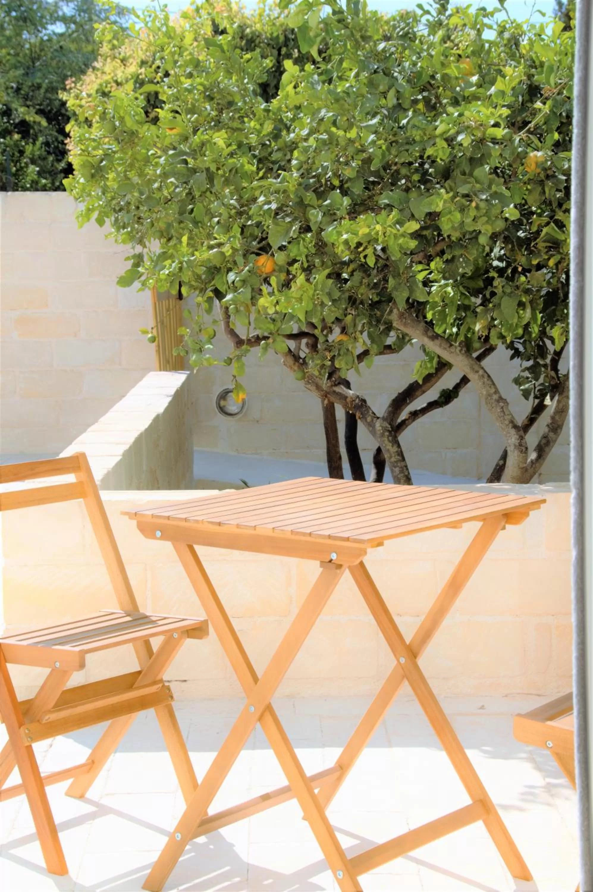 Patio, Balcony/Terrace in Abbèntu B&B