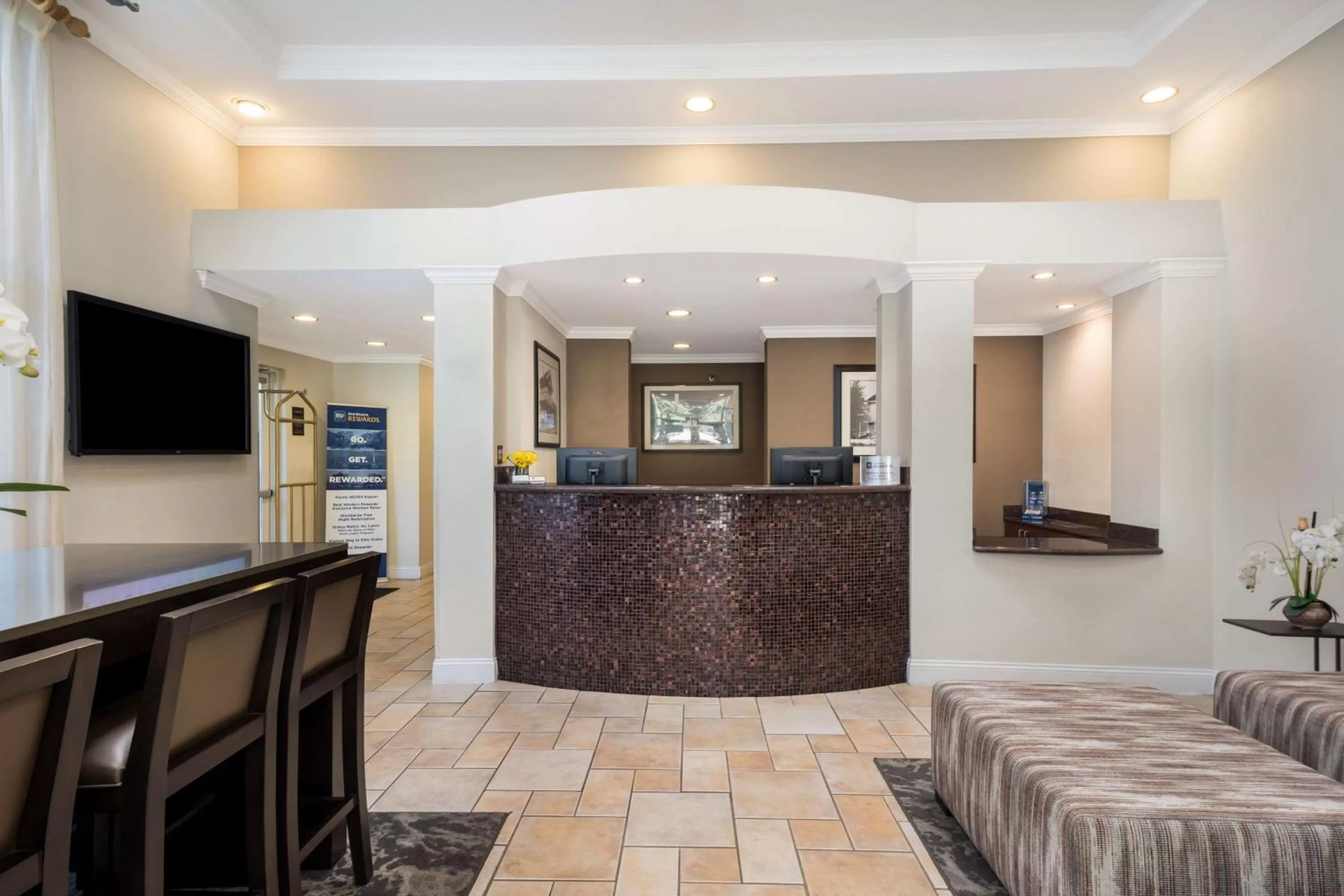 Lobby or reception in Best Western Danville Sycamore Inn