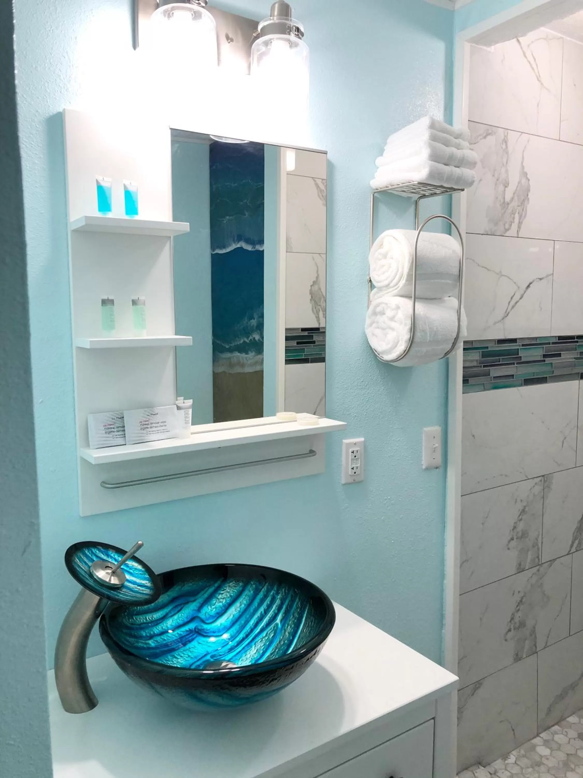 Bathroom in The Anchorage Motel