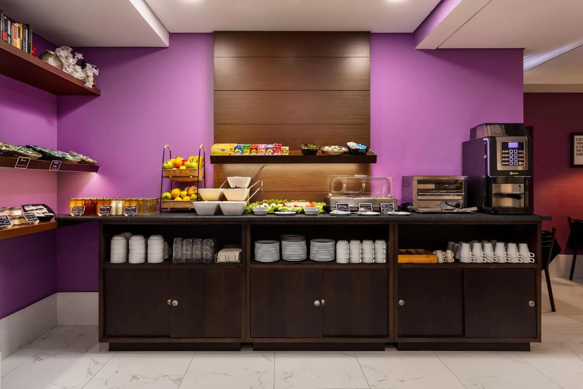 Food and drinks in Hotel Luena