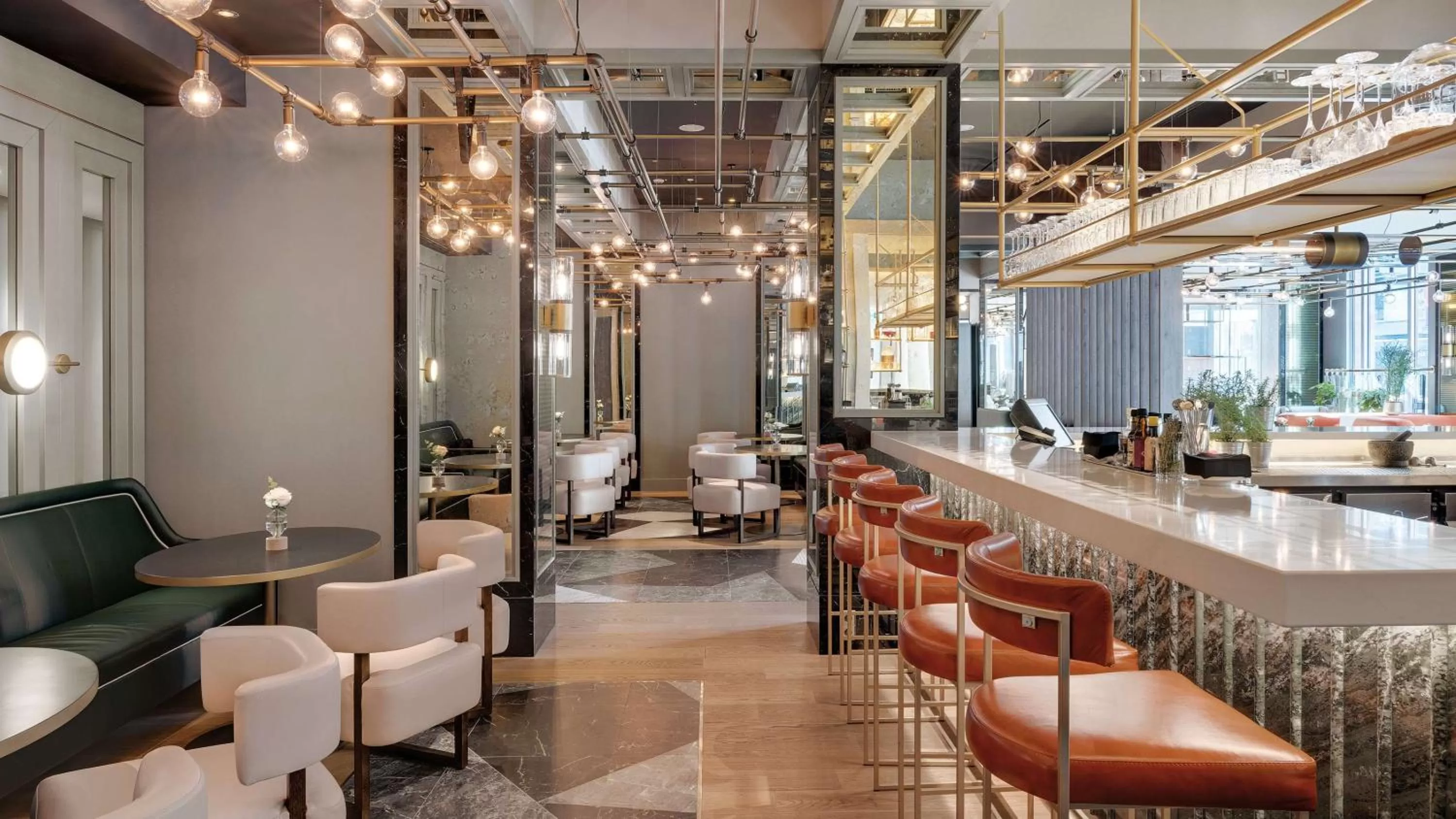 Lounge or bar in Hilton Munich City