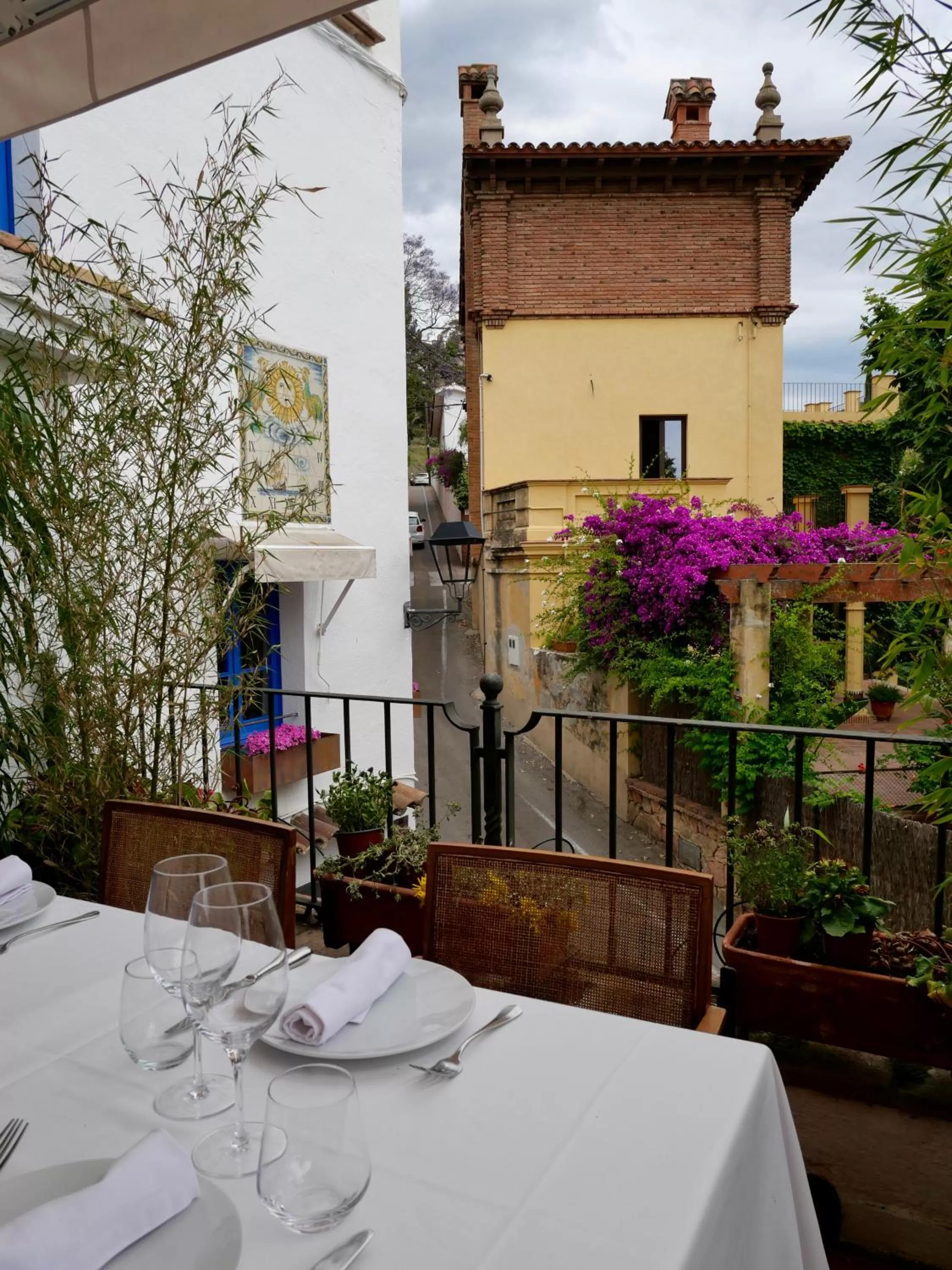 Balcony/Terrace in Hostal de la Plaça - Hotel Boutique