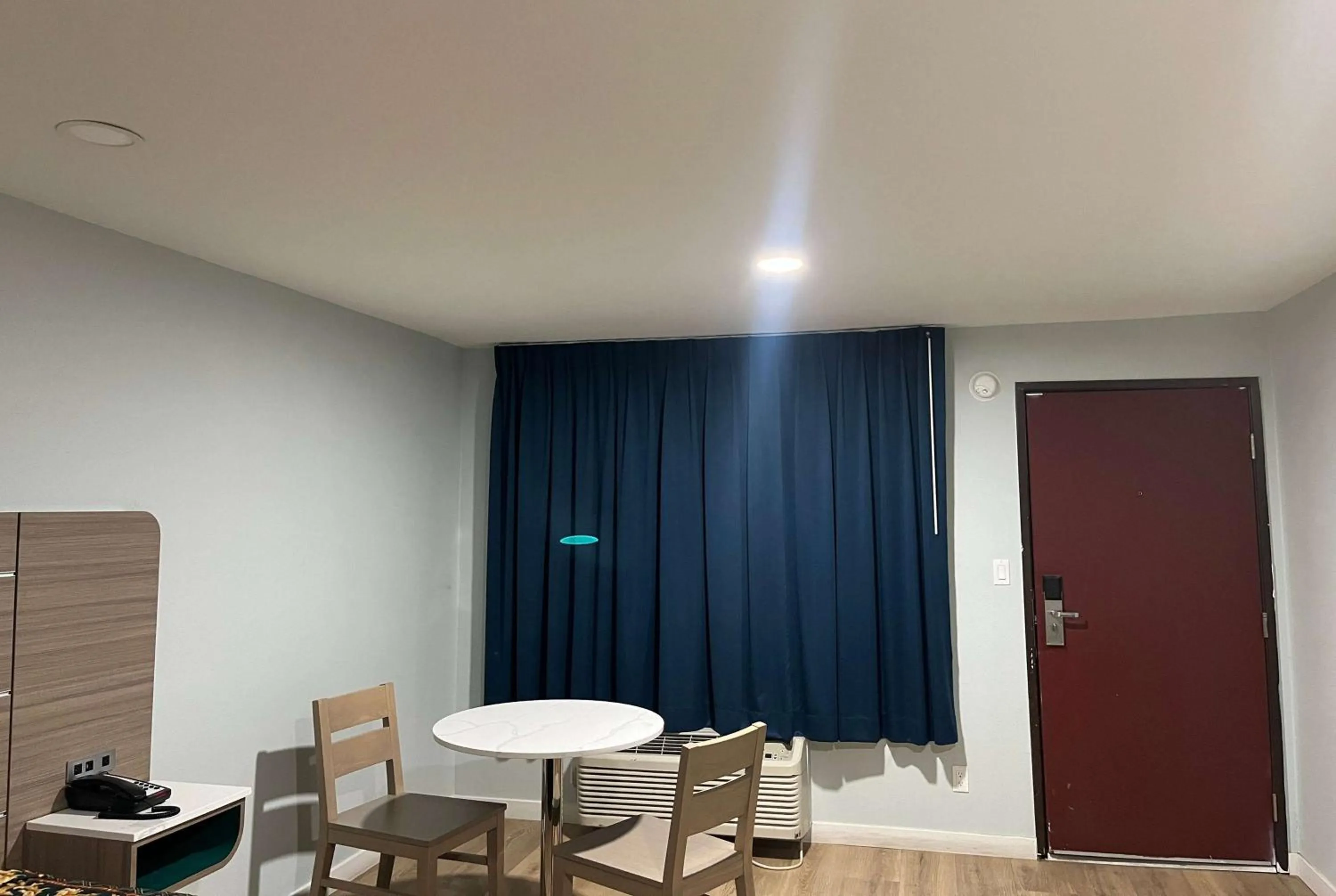 Photo of the whole room, Dining Area in Lemon Tree Motel