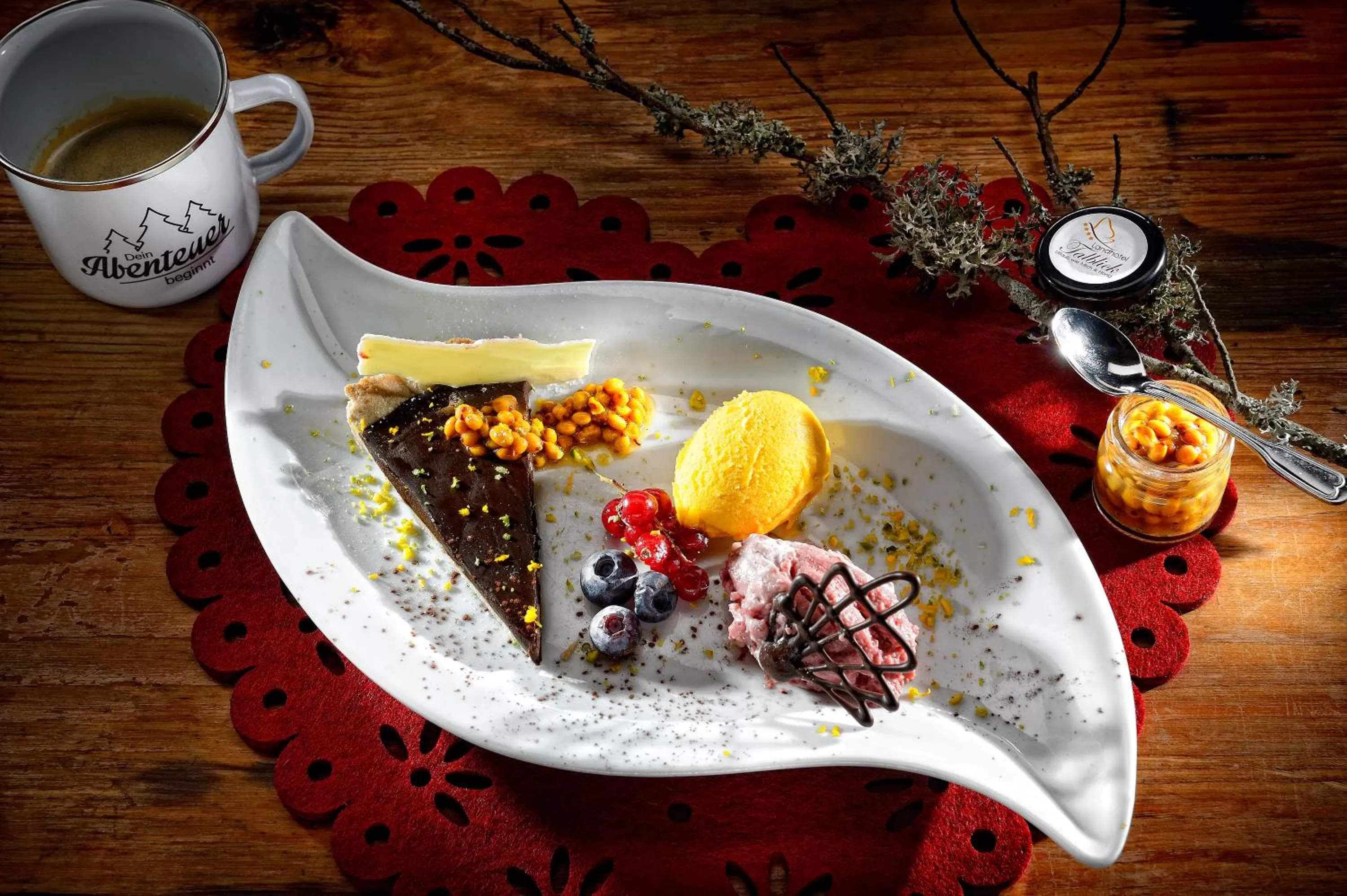 Restaurant/places to eat in Landhotel Talblick