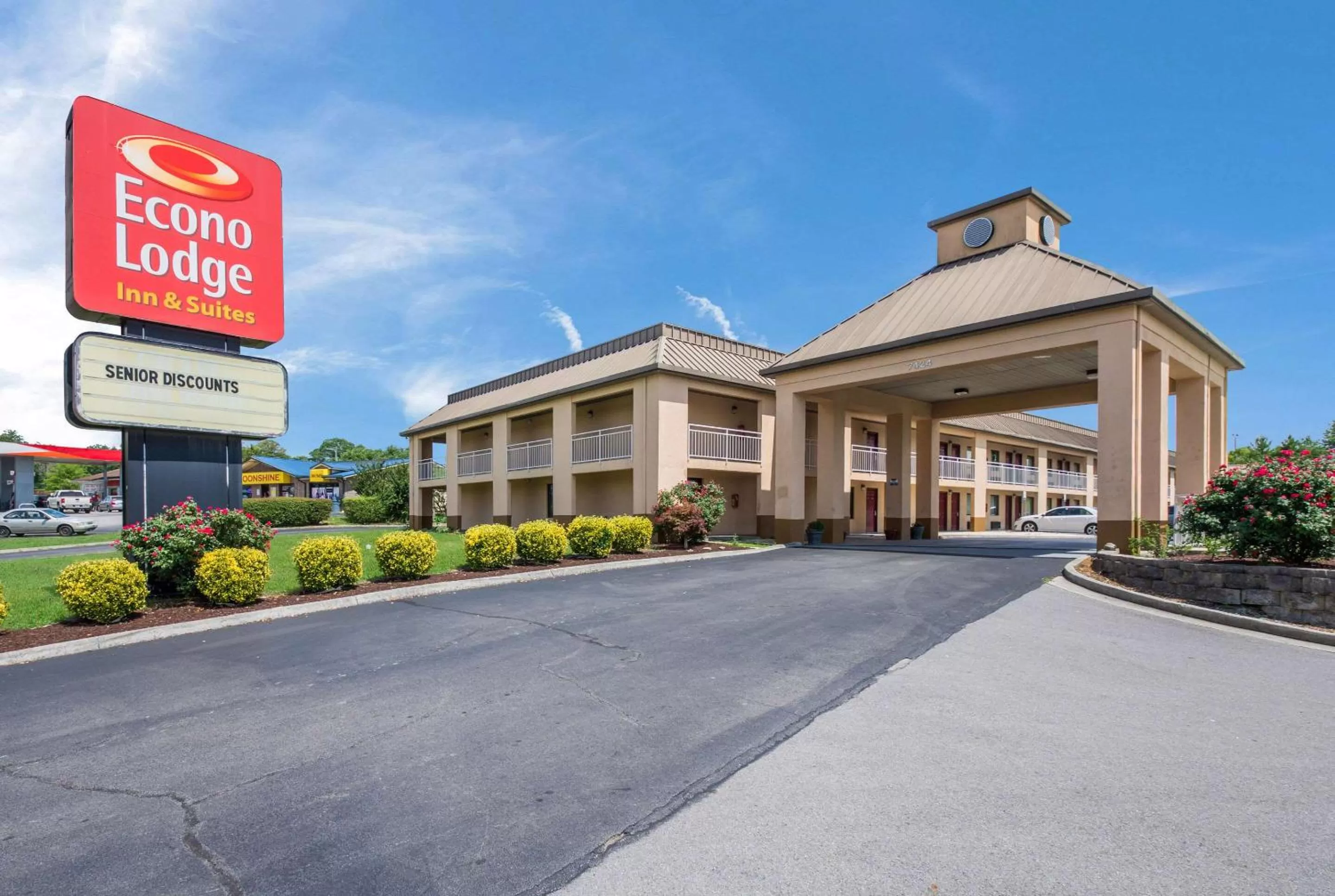 Econo Lodge Inn & Suites Knoxville East