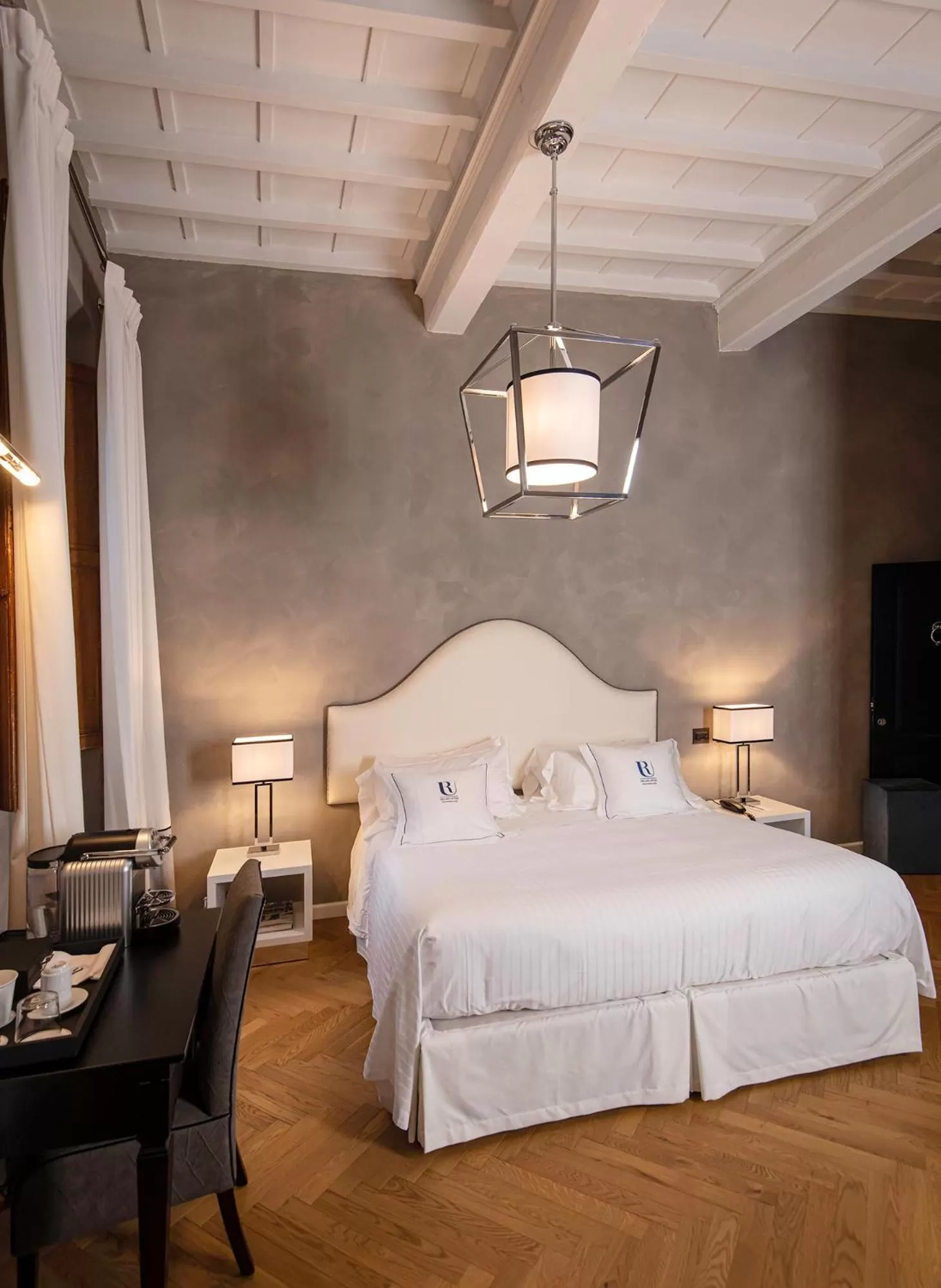 Bed in Relais Uffizi