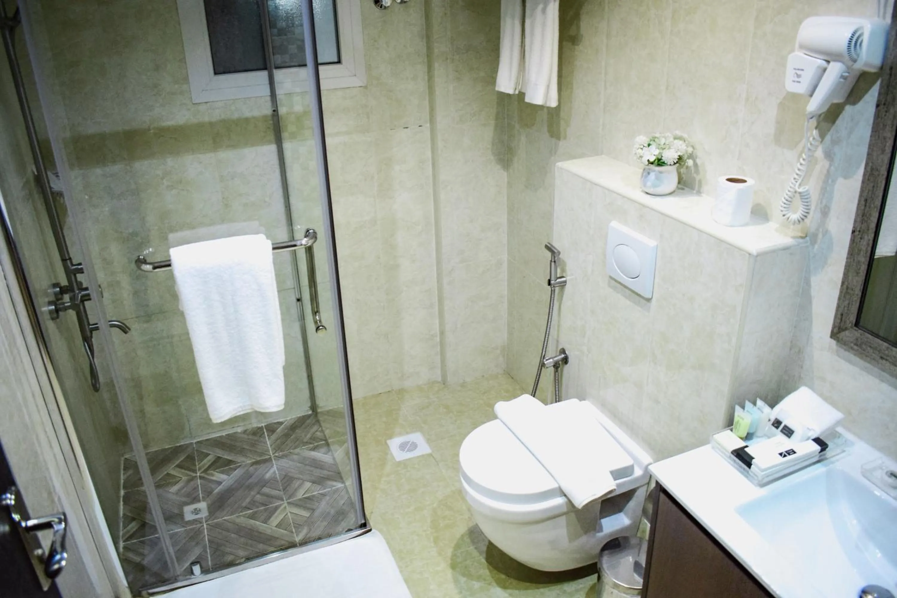 Bathroom in The Secure Inn Hotel Muscat