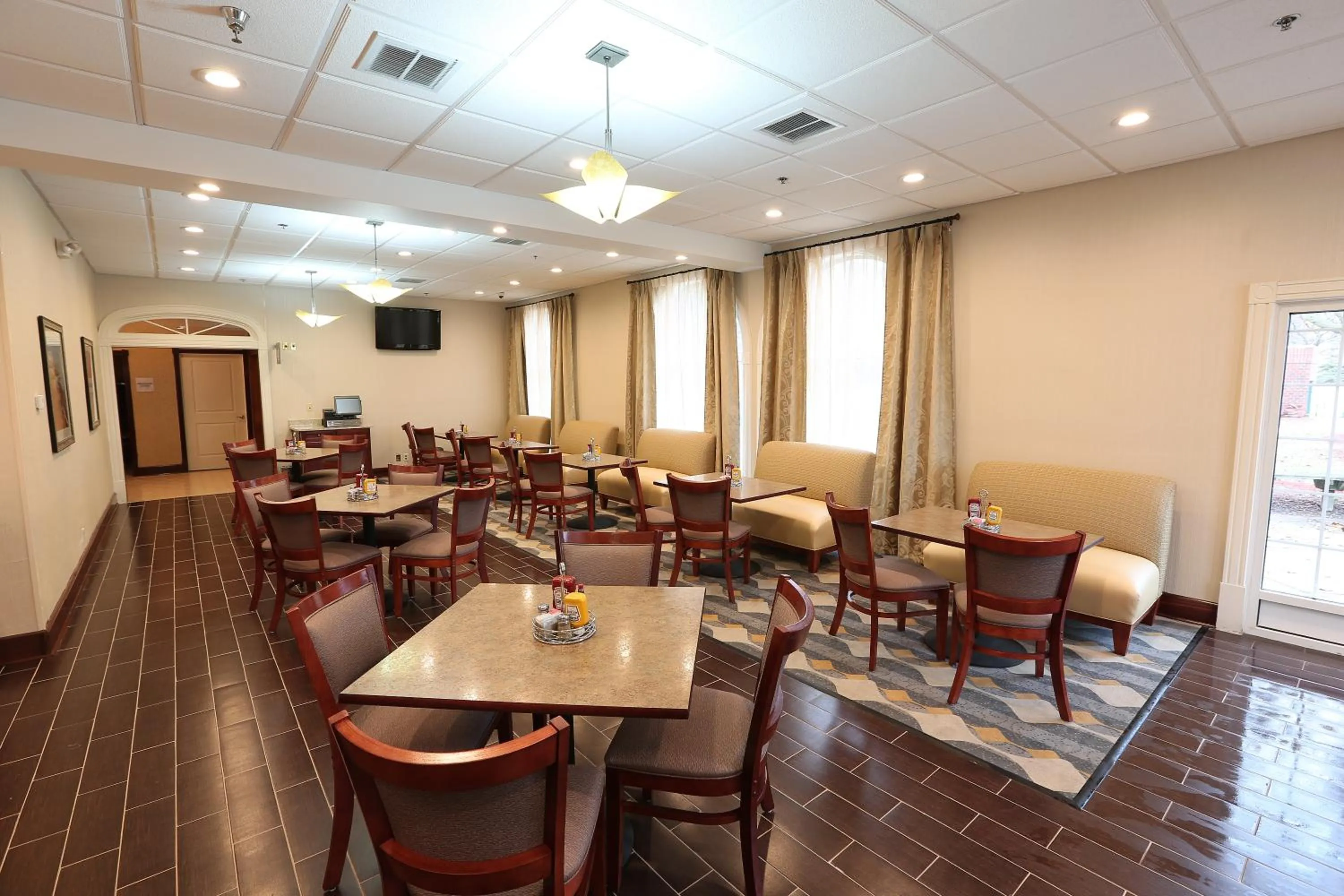 Day in Wyndham Garden Grand Rapids Airport