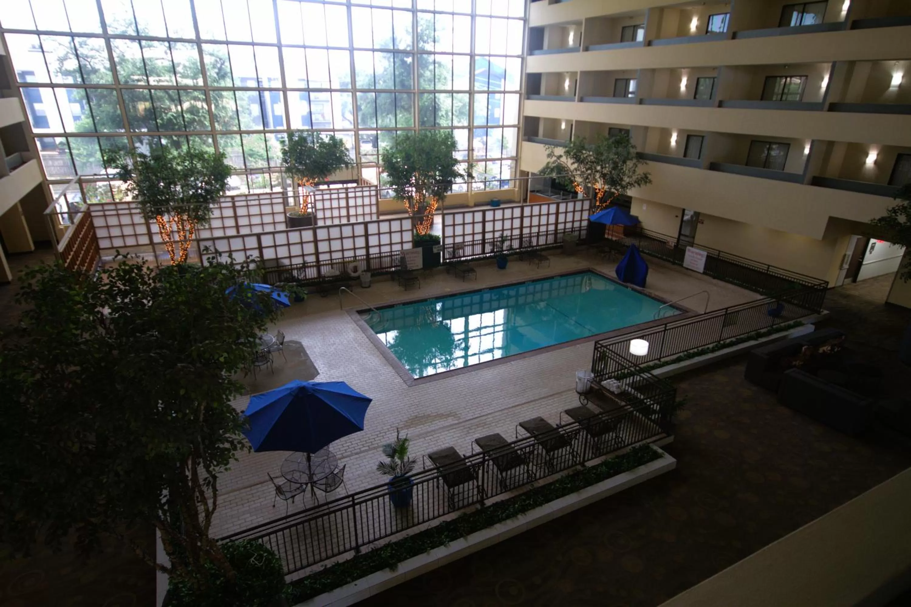 Swimming pool in Atrium Hotel and Suites DFW Airport