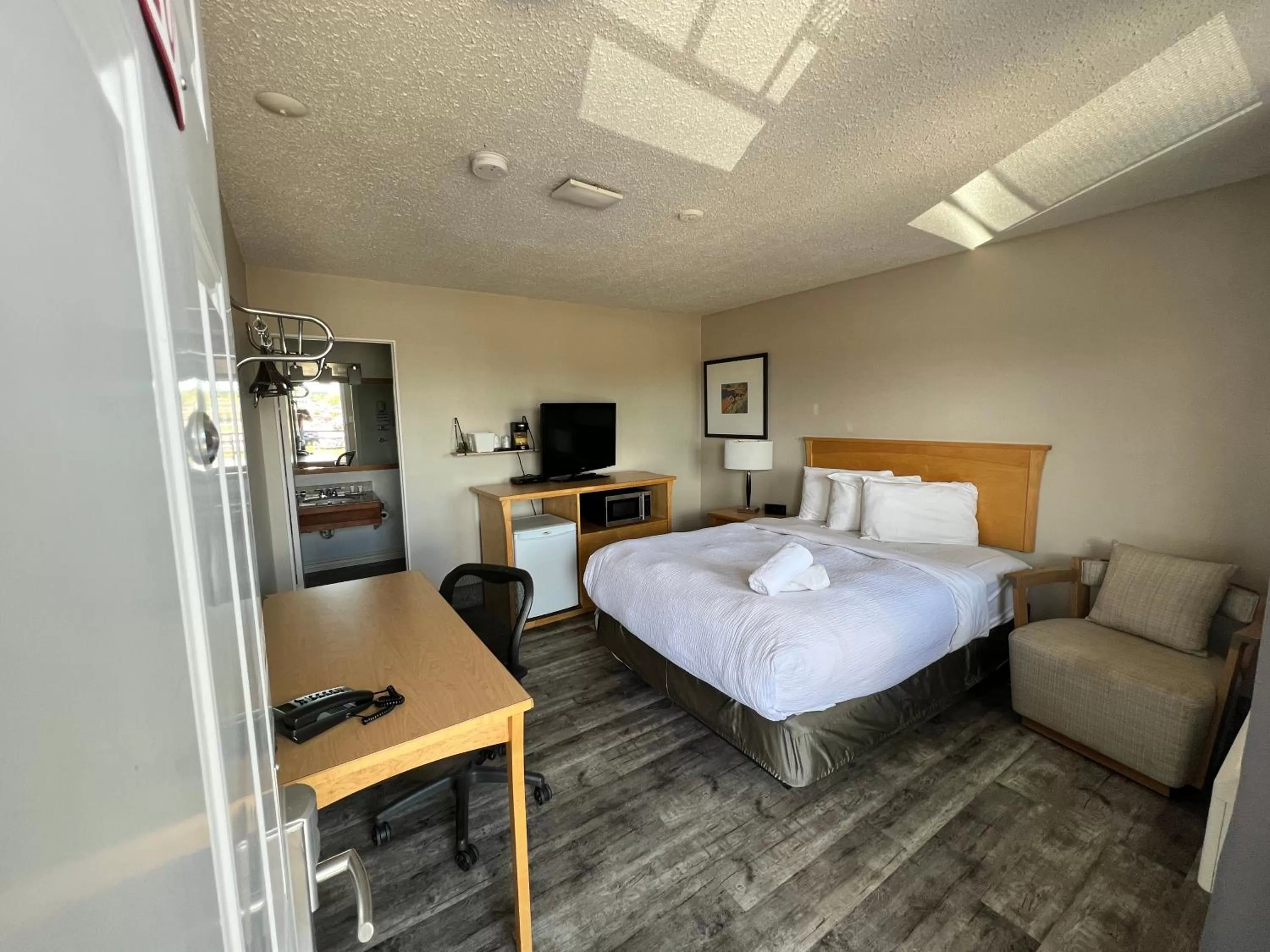 Bedroom in Thriftlodge Saskatoon