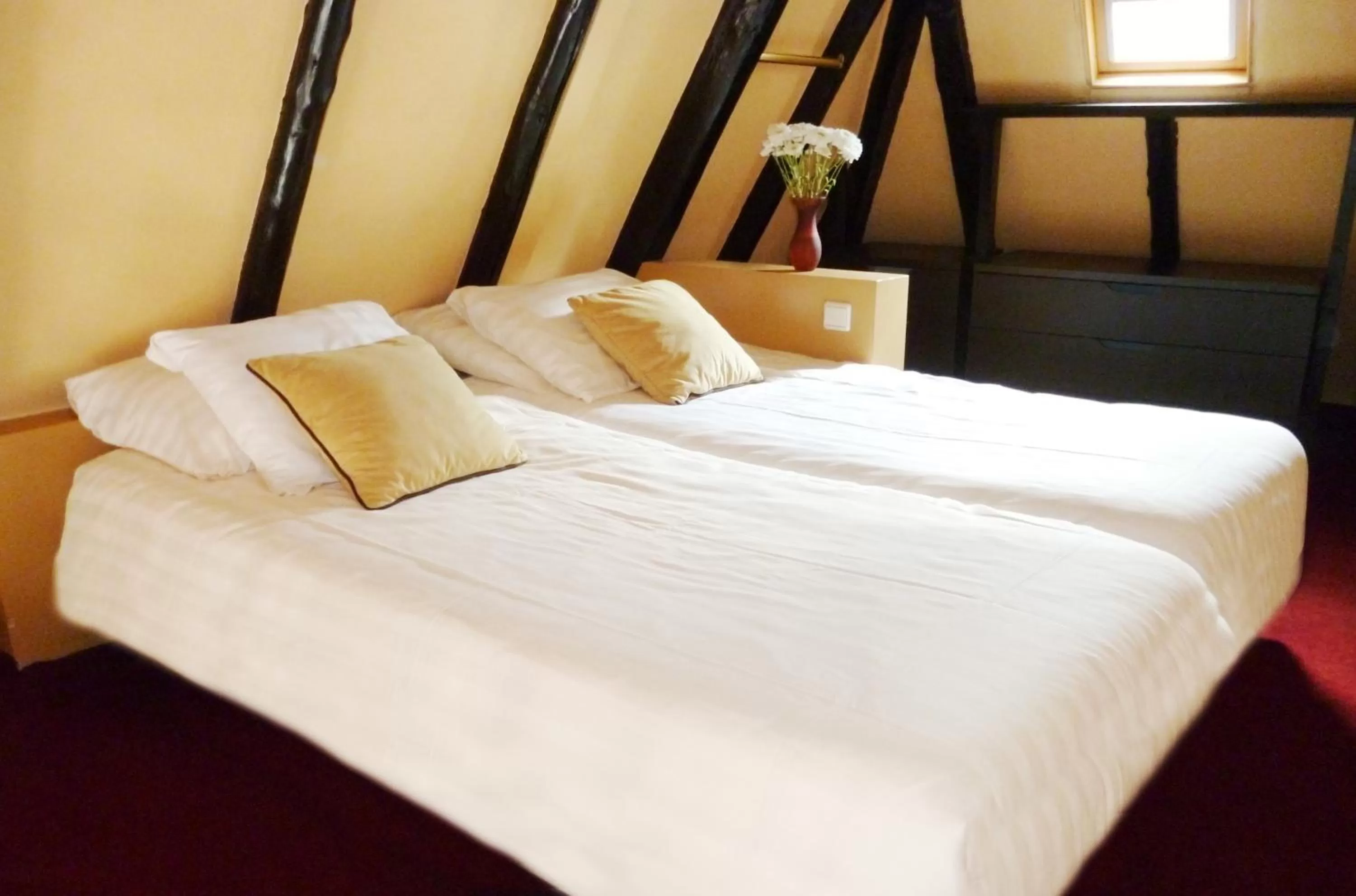 Bed in Hotel de Vischpoorte, centrum Deventer en aan de IJssel