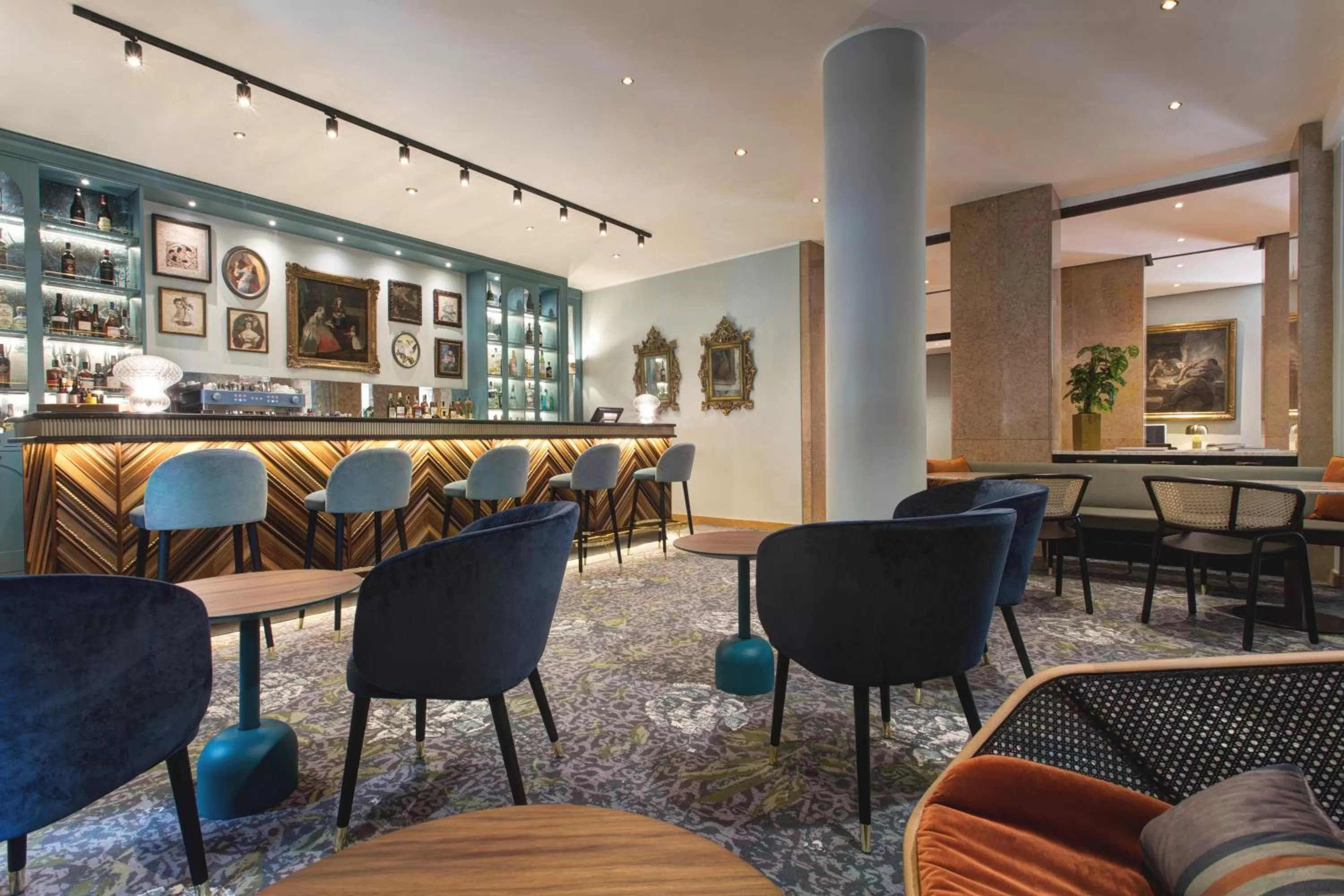 Lounge or bar in Hotel Indigo Verona - Grand Hotel Des Arts by IHG