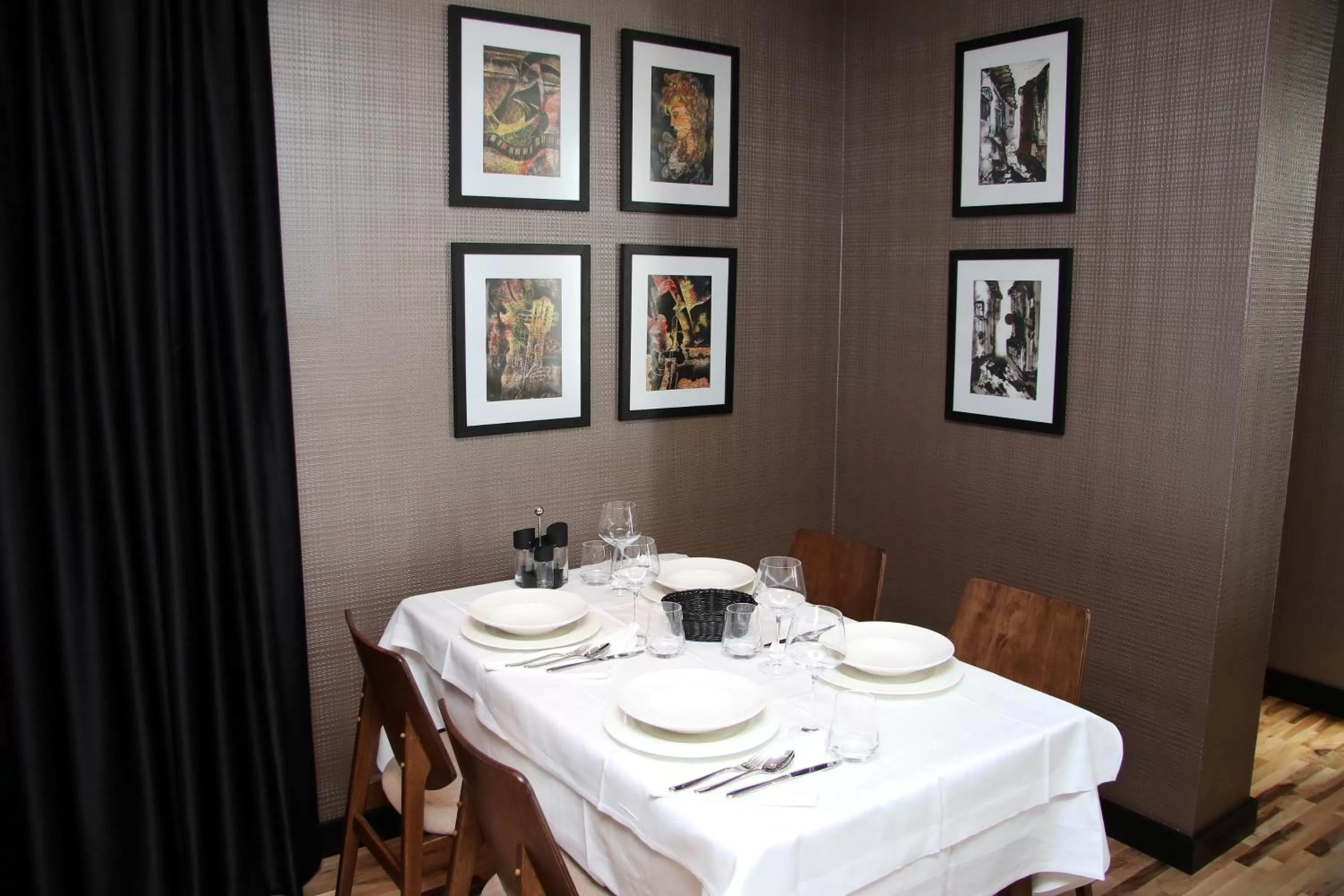 Restaurant/places to eat in Privilege Hotel & Spa