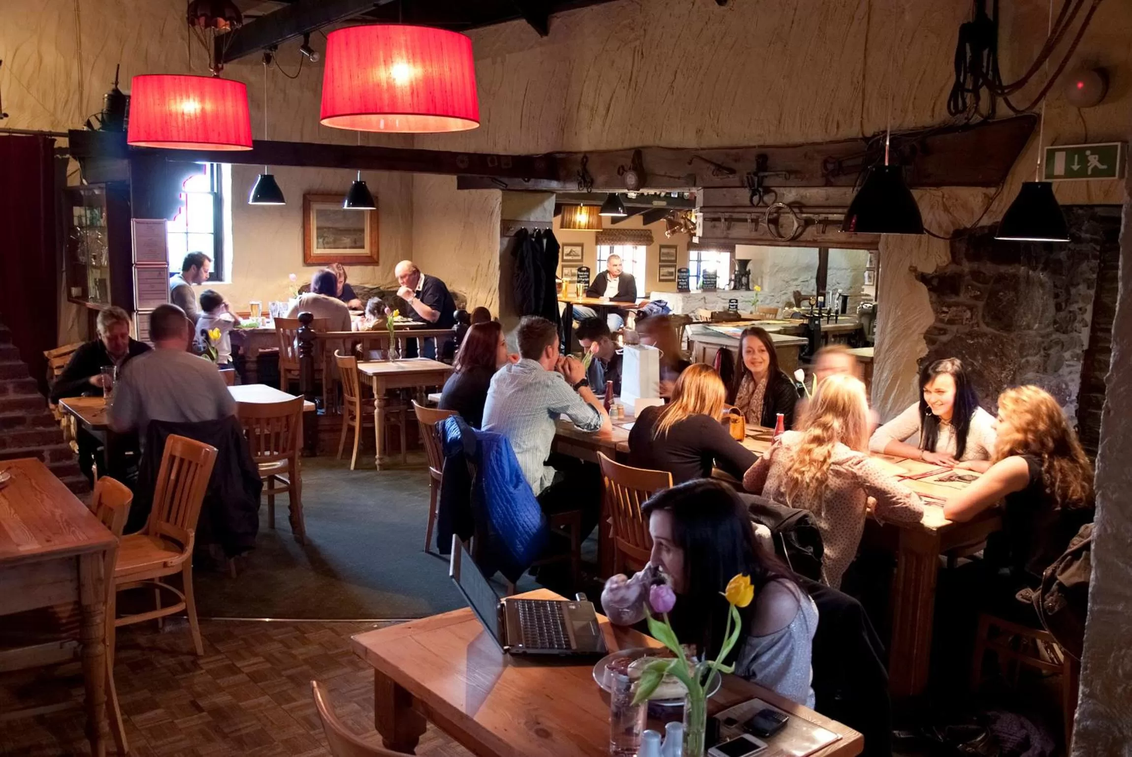 Lounge or bar, Restaurant/Places to Eat in Tricky's Hotel