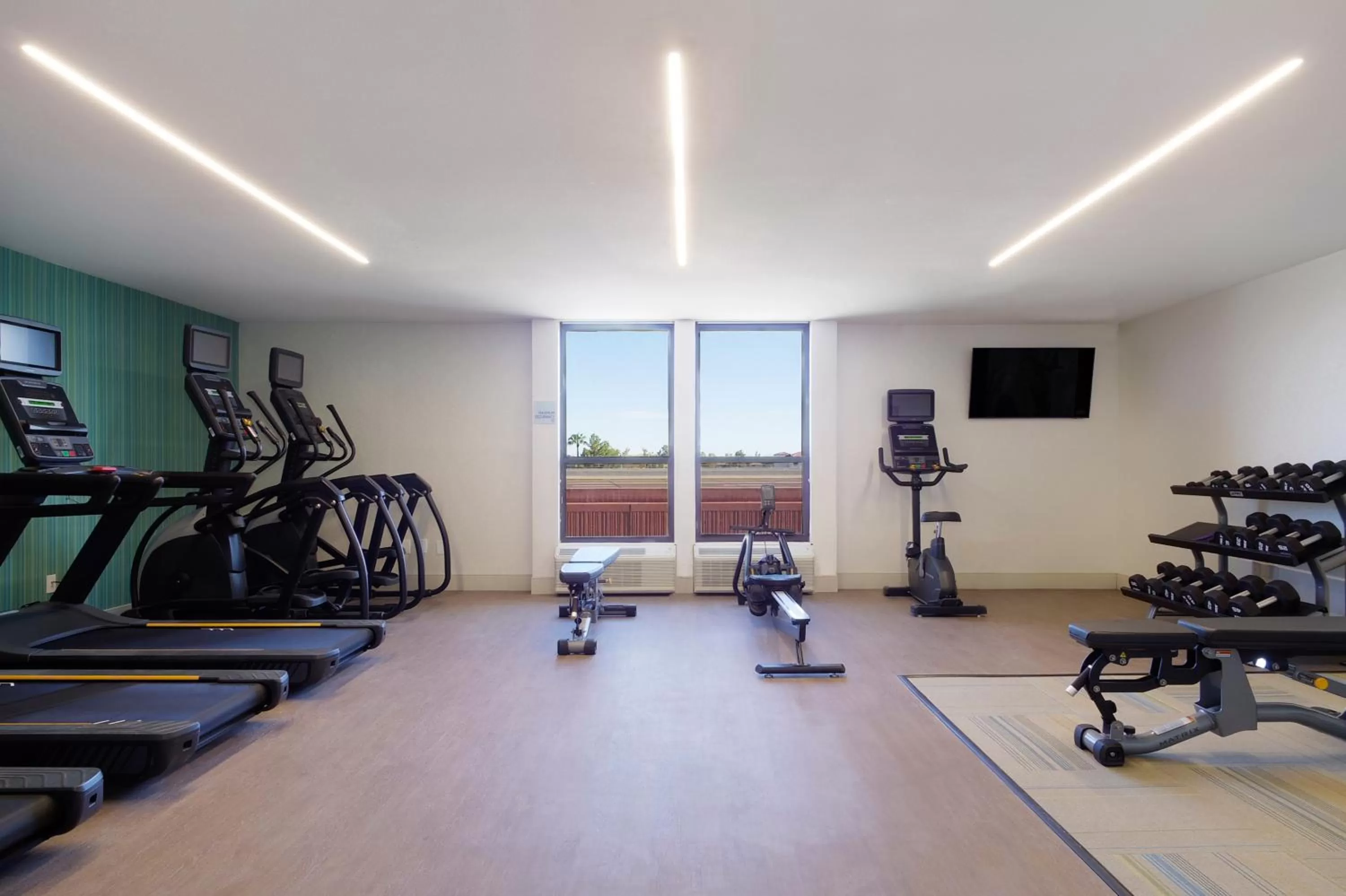 Fitness centre/facilities in Holiday Inn Express & Suites Phoenix - Tempe by IHG